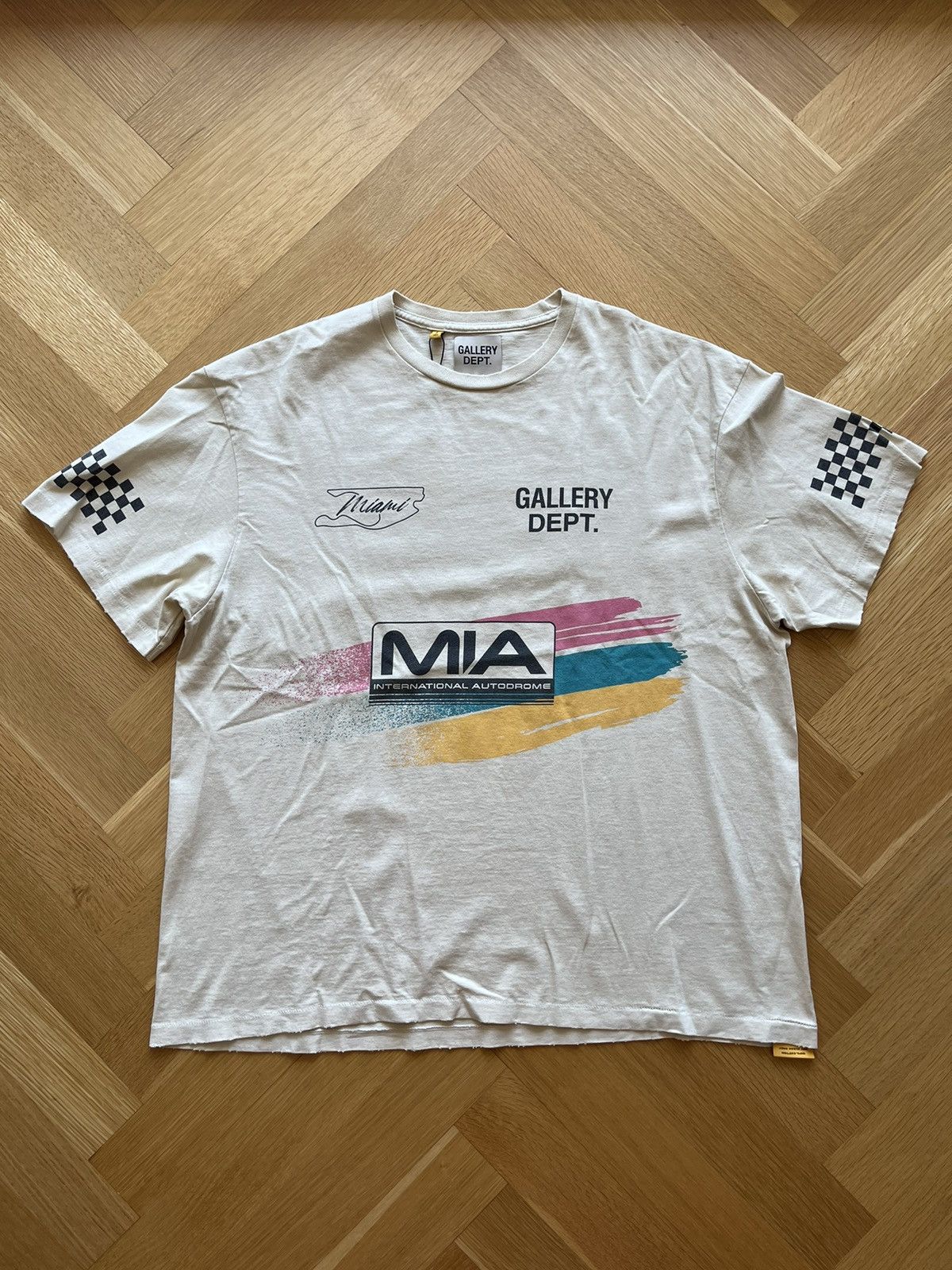 Gallery Dept. Gallery dept Miami Grand Prix 2024 Cream Tee Size US L / EU 52-54 / 3 - 1 Thumbnail