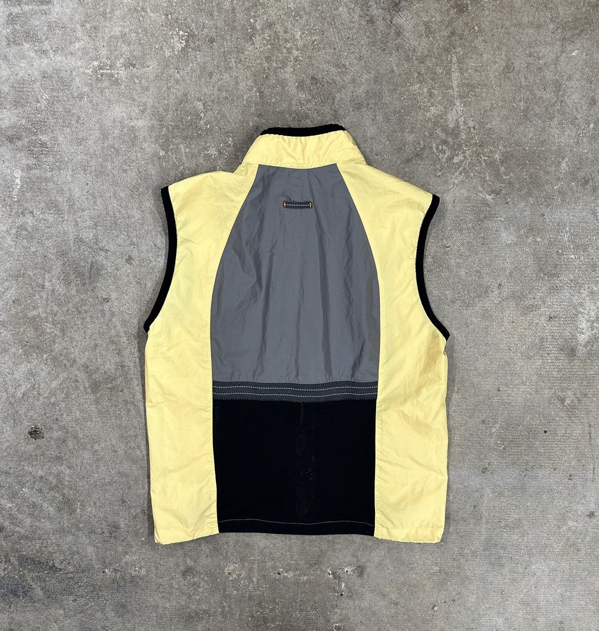 Nike Vintage 90s Nike Nylon Multicolour Running Vest Size S / US 4 / IT 40 - 2 Thumbnail