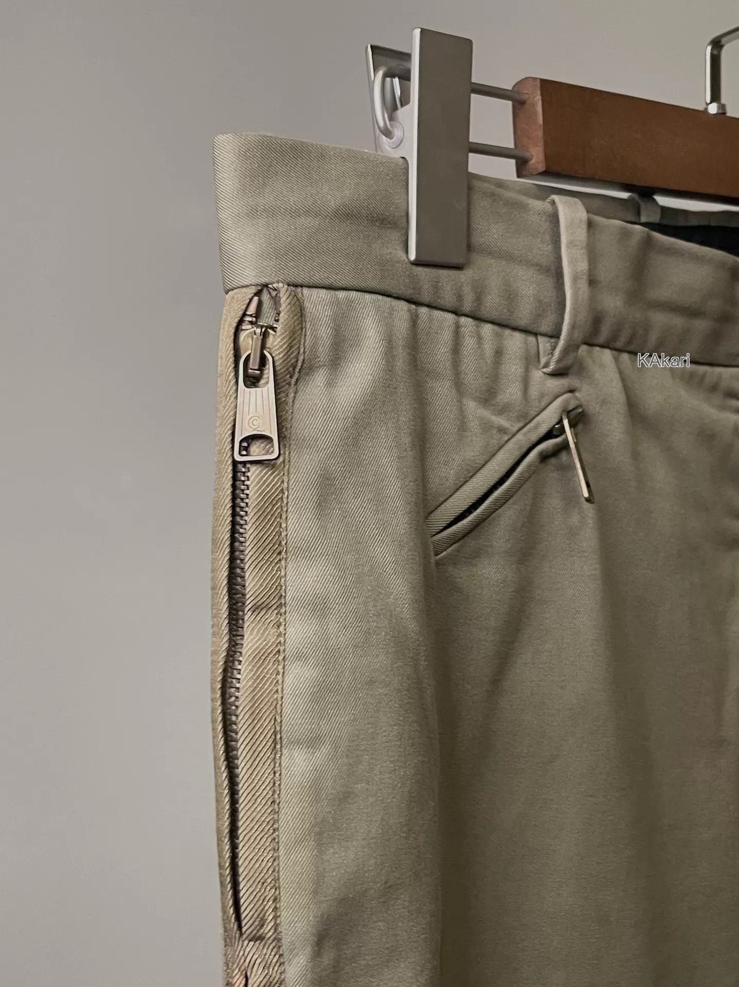 Alexander McQueen Beige Casual Pants with Zip Details - Size 30 Size US 30 / EU 46 - 1 Thumbnail