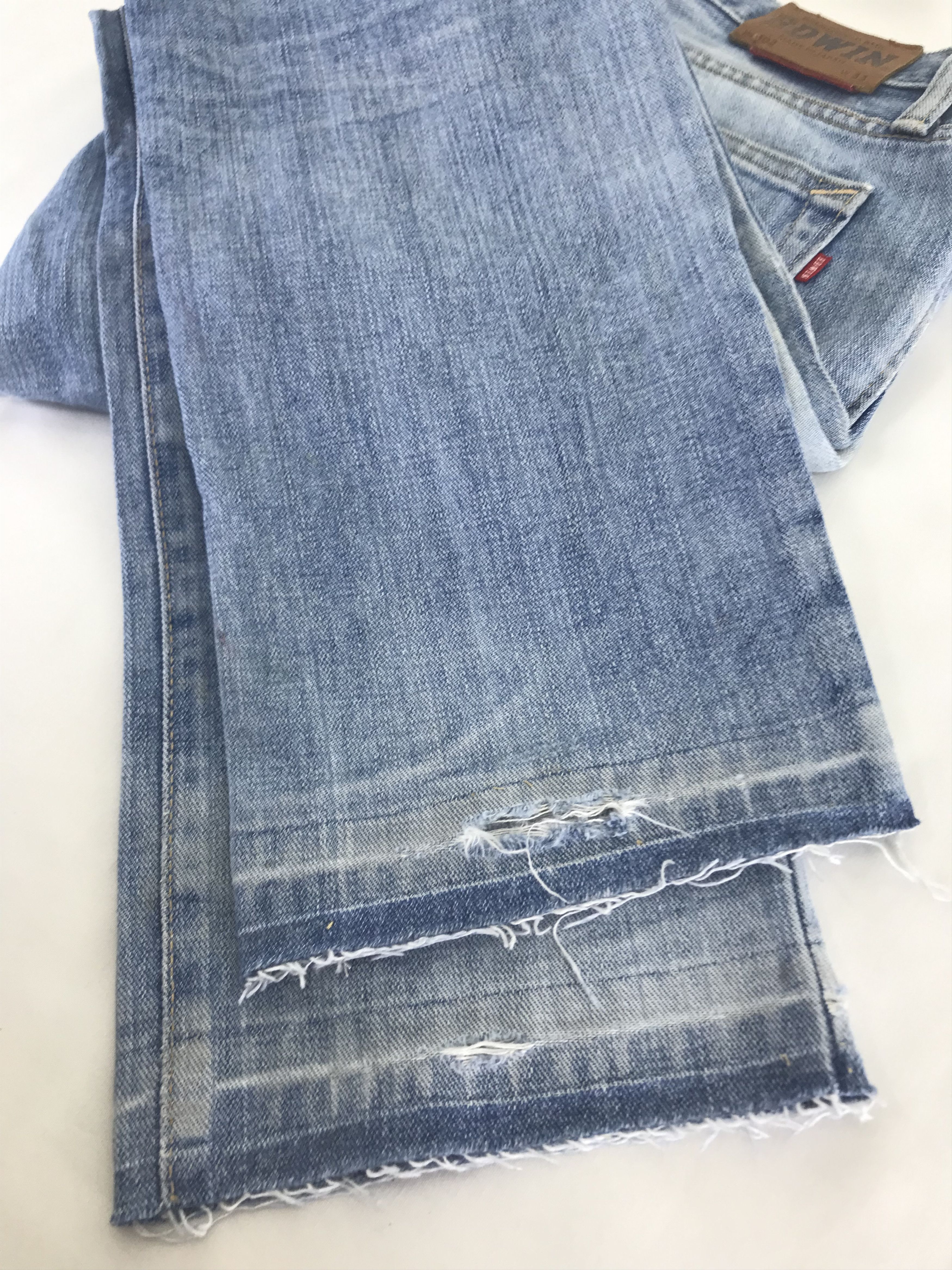 Edwin Vintage Edwin 402 Faded Blue Jeans Distressed Denim Size US 33 - 12 Thumbnail