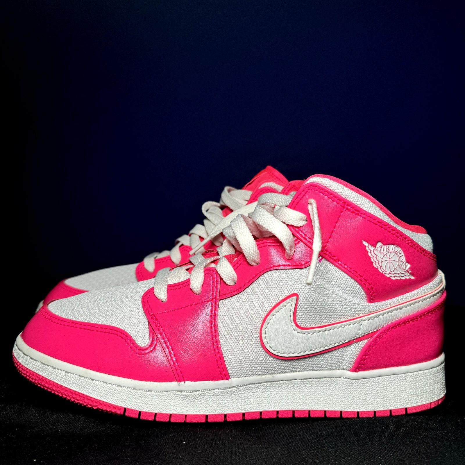 Jordan Brand × Nike Size 7 - Nike Air Jordan 1 Mid GS Hyper Pink Men's Shoes Size US 7 / EU 40 - 9 Thumbnail