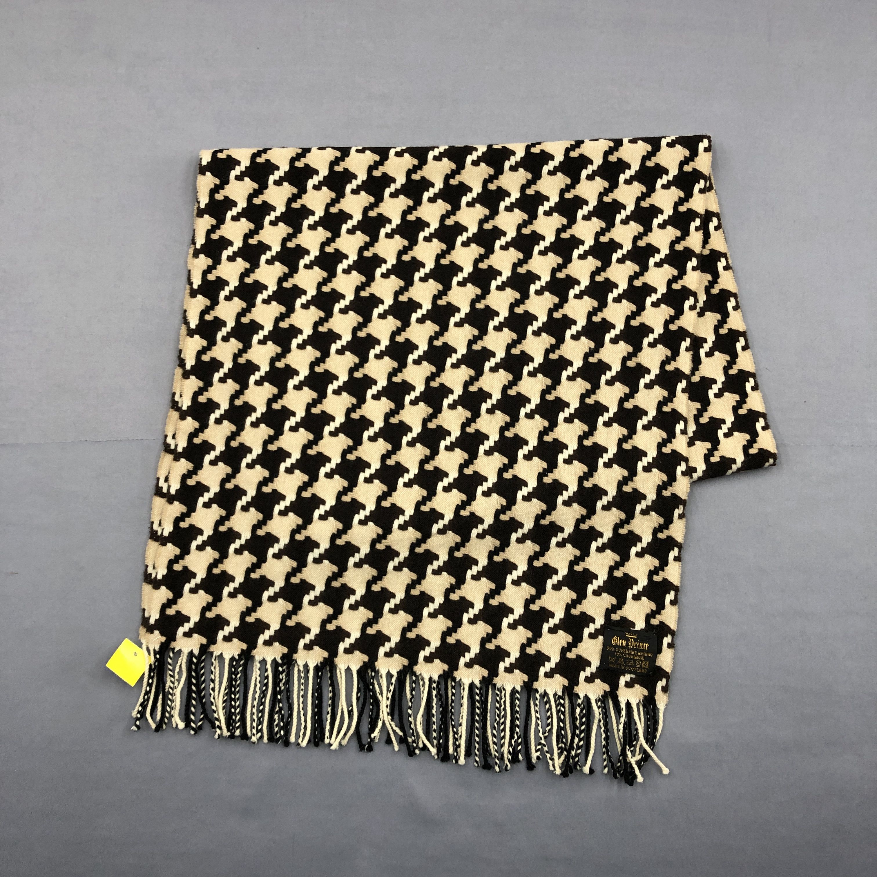 Vintage Vintage Glen Prince Scarf Houndstooth Wool Scarves. Size ONE SIZE - 3 Thumbnail