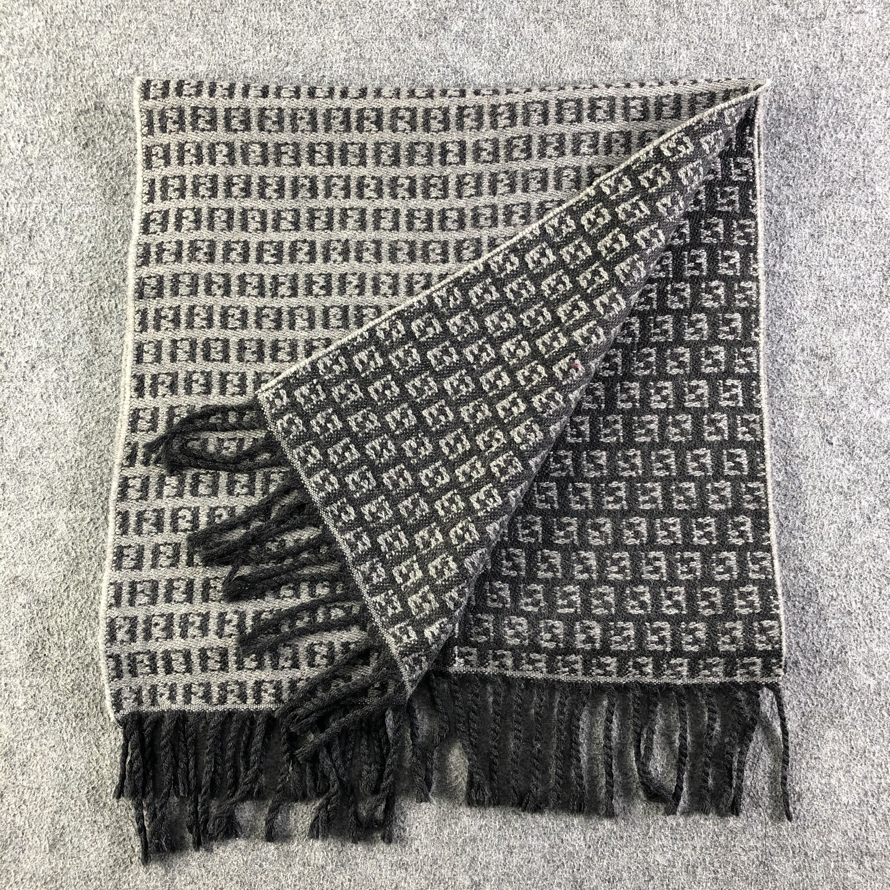 Fendi Fendi Scarf / Muffler / Neckwear P034 Size ONE SIZE - 4 Thumbnail
