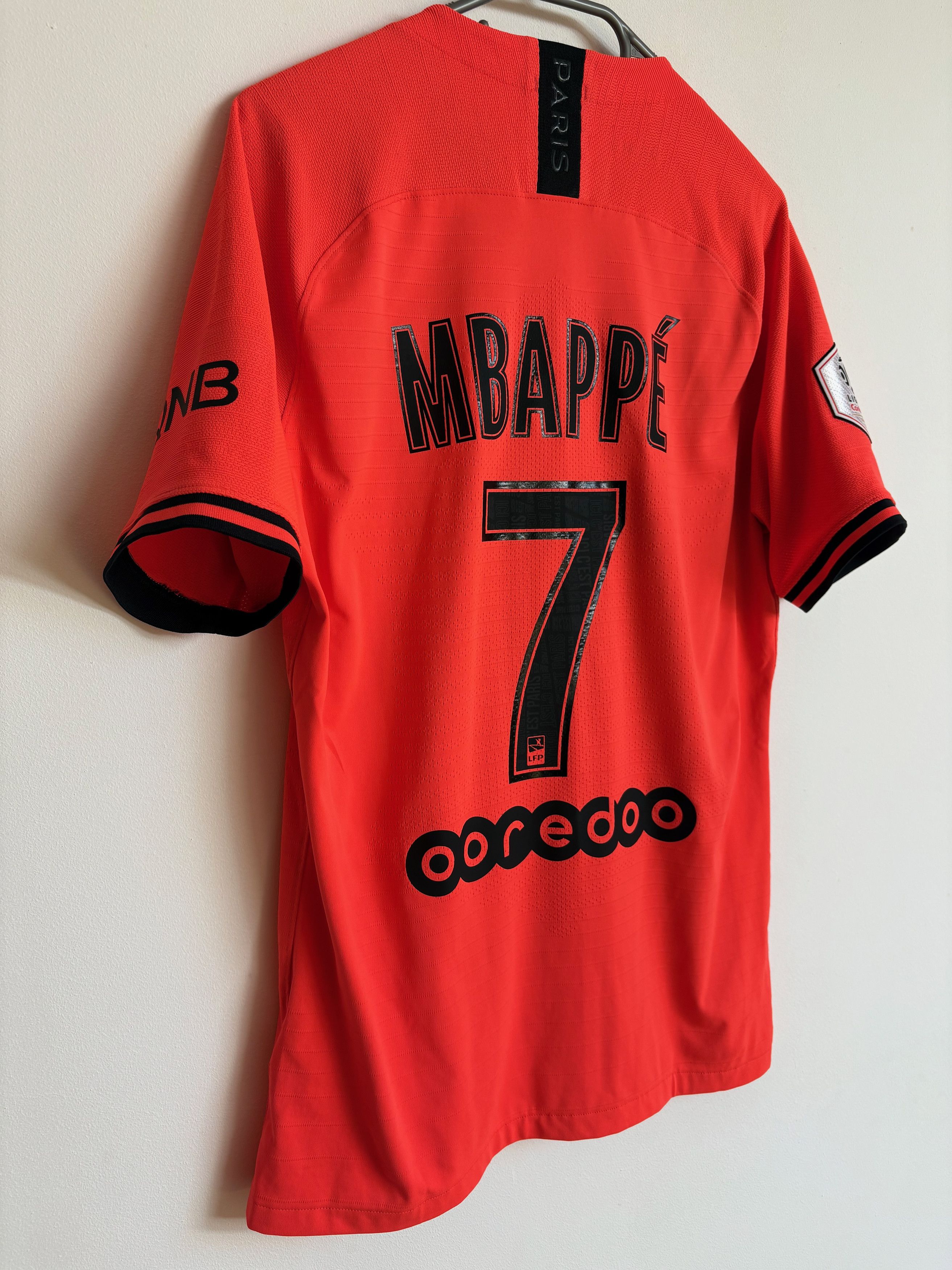 Jordan Brand PSG 2019/20 Away Mbappé 7 Player Version (Vaporknit) Size US M / EU 48-50 / 2 - 12 Thumbnail