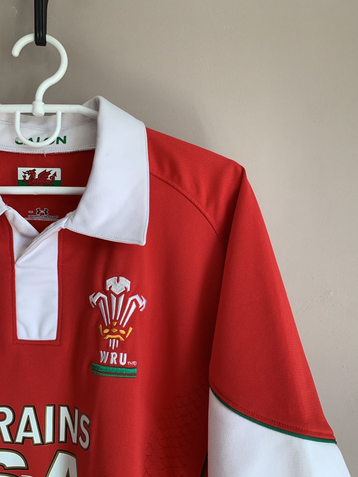 Under Armour Wales 2008 Home Rugby Union Shirt Under Armour Jersey Sz M Size US M / EU 48-50 / 2 - 3 Thumbnail