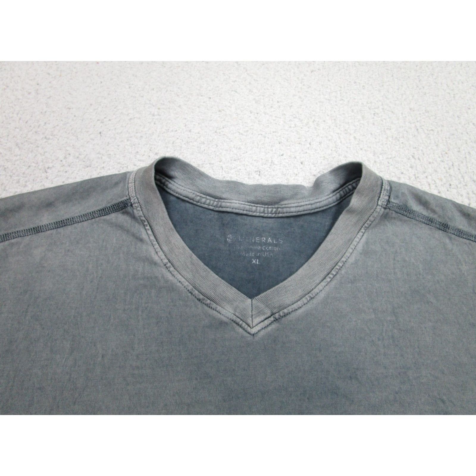 Vintage Minerals Shirt Mens XL Gray V Neck 100% Cotton Soft Tagless Burnout Tee USA Shirt Mens XL Gray V-Neck T-Shirt 100% Cotton Tagless Burnout USA Size US XL / EU 56 / 4 - 3 Thumbnail