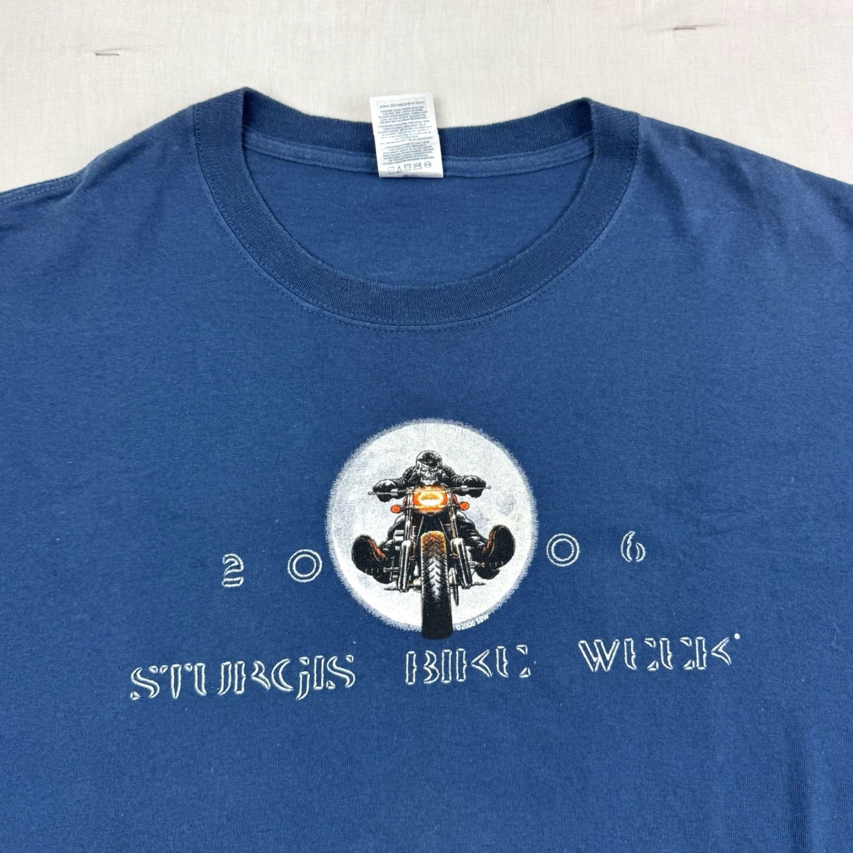 Delta VINTAGE Sturgis Bike Week 2006 T Shirt Adult Large Blue Moon Wolf Biker Rally Size US L / EU 52-54 / 3 - 4 Thumbnail