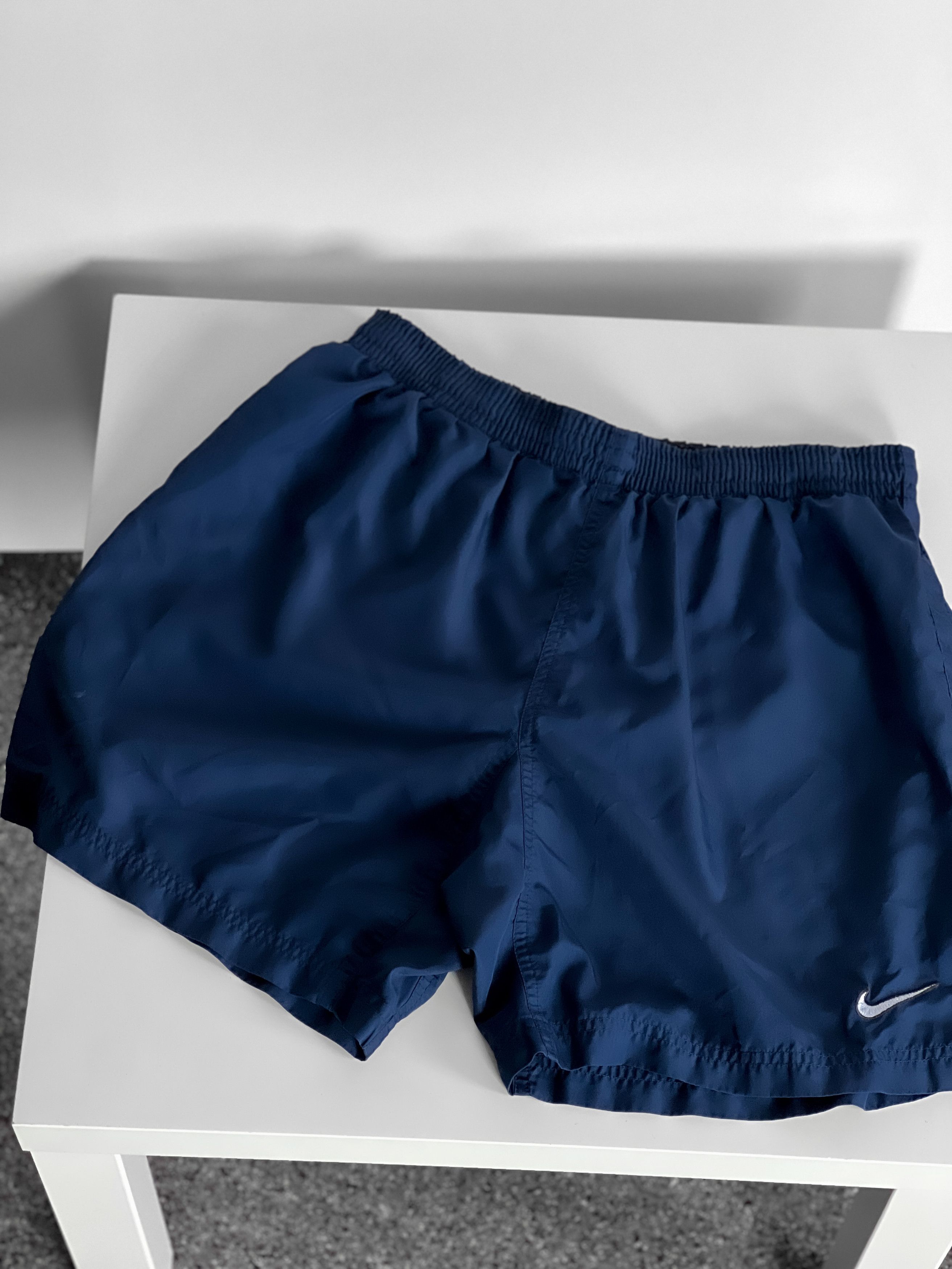 Nike Nike Vintage 90`s Men`s Shorts Size US 32 / EU 48 - 2 Thumbnail