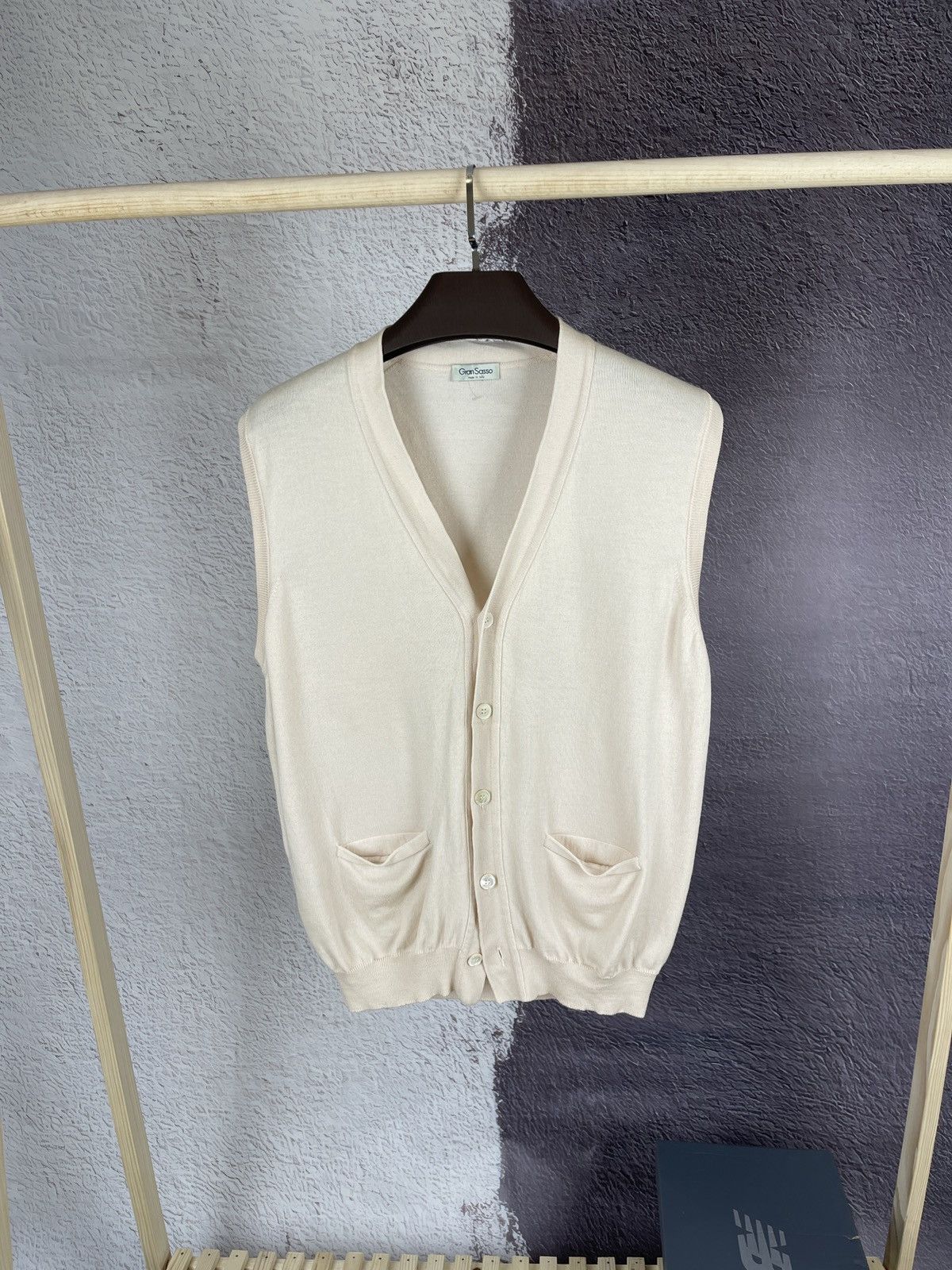 Gran Sasso wool made in Italy knitted vest button up