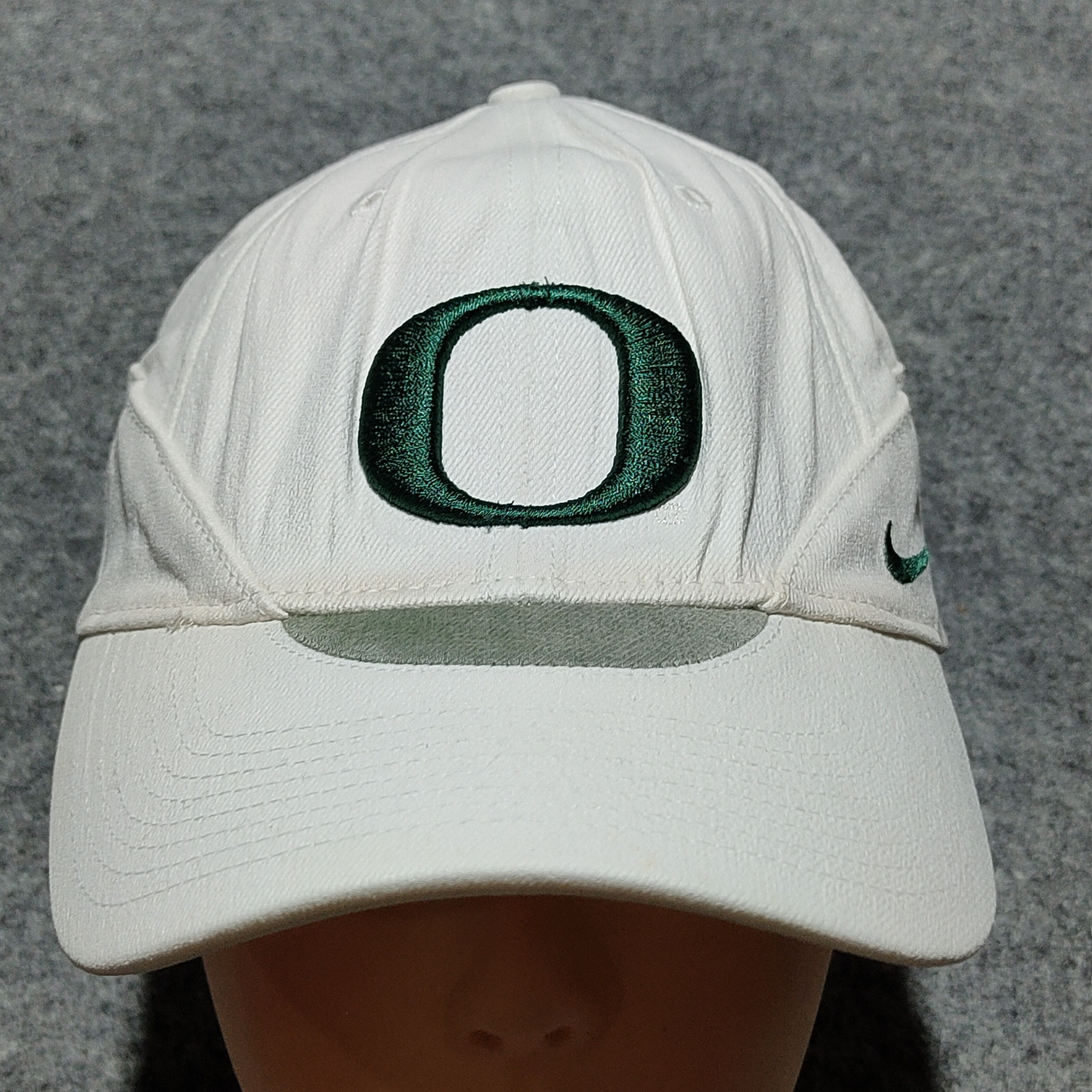 NFL 🔥Nike Team Swoosh Flex Oregon Ducks Football Size ONE SIZE - 5 Thumbnail