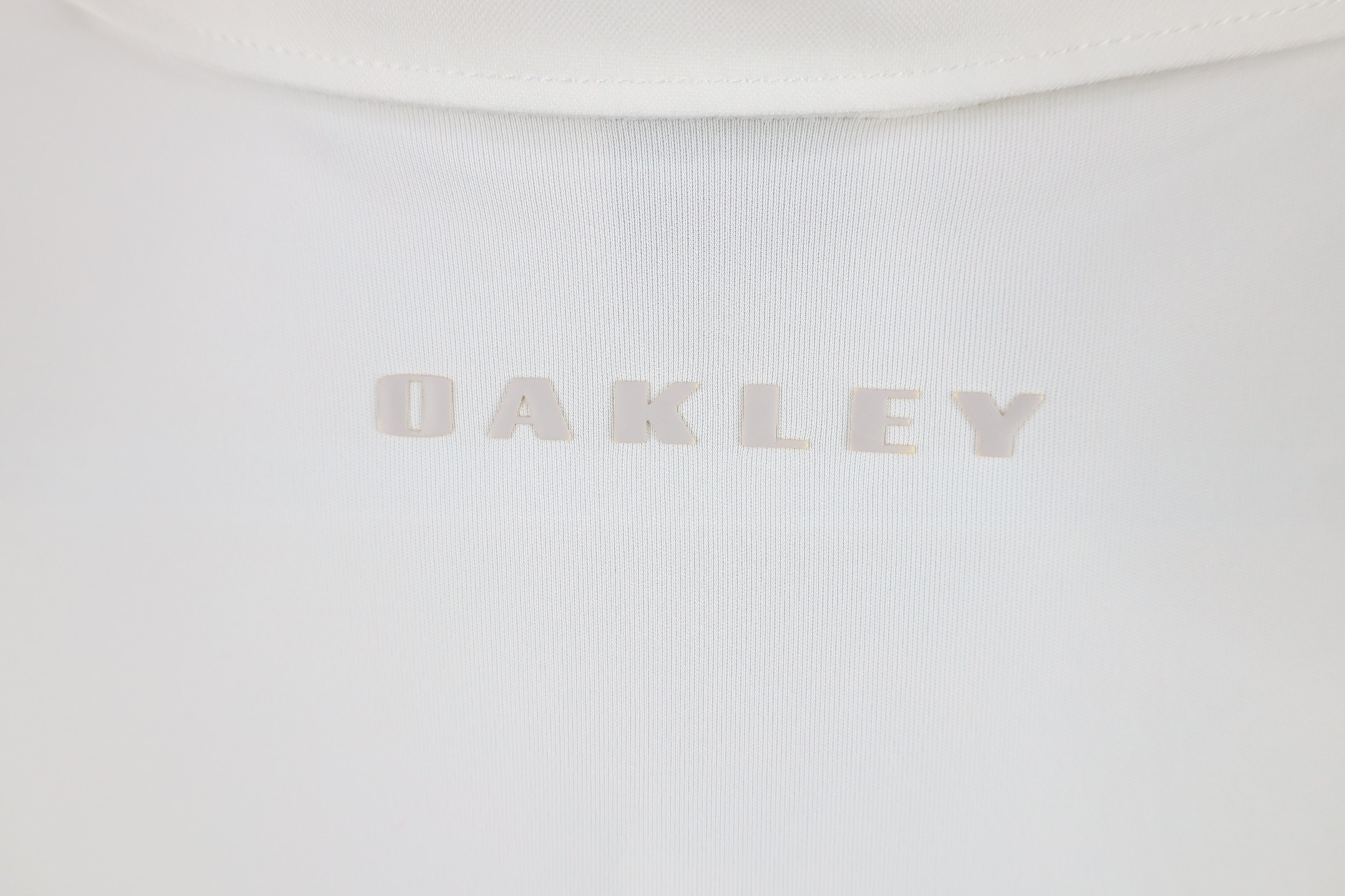 Oakley Vintage Oakley Center O Logo Collared Golf Polo Shirt White Size US L / EU 52-54 / 3 - 12 Thumbnail