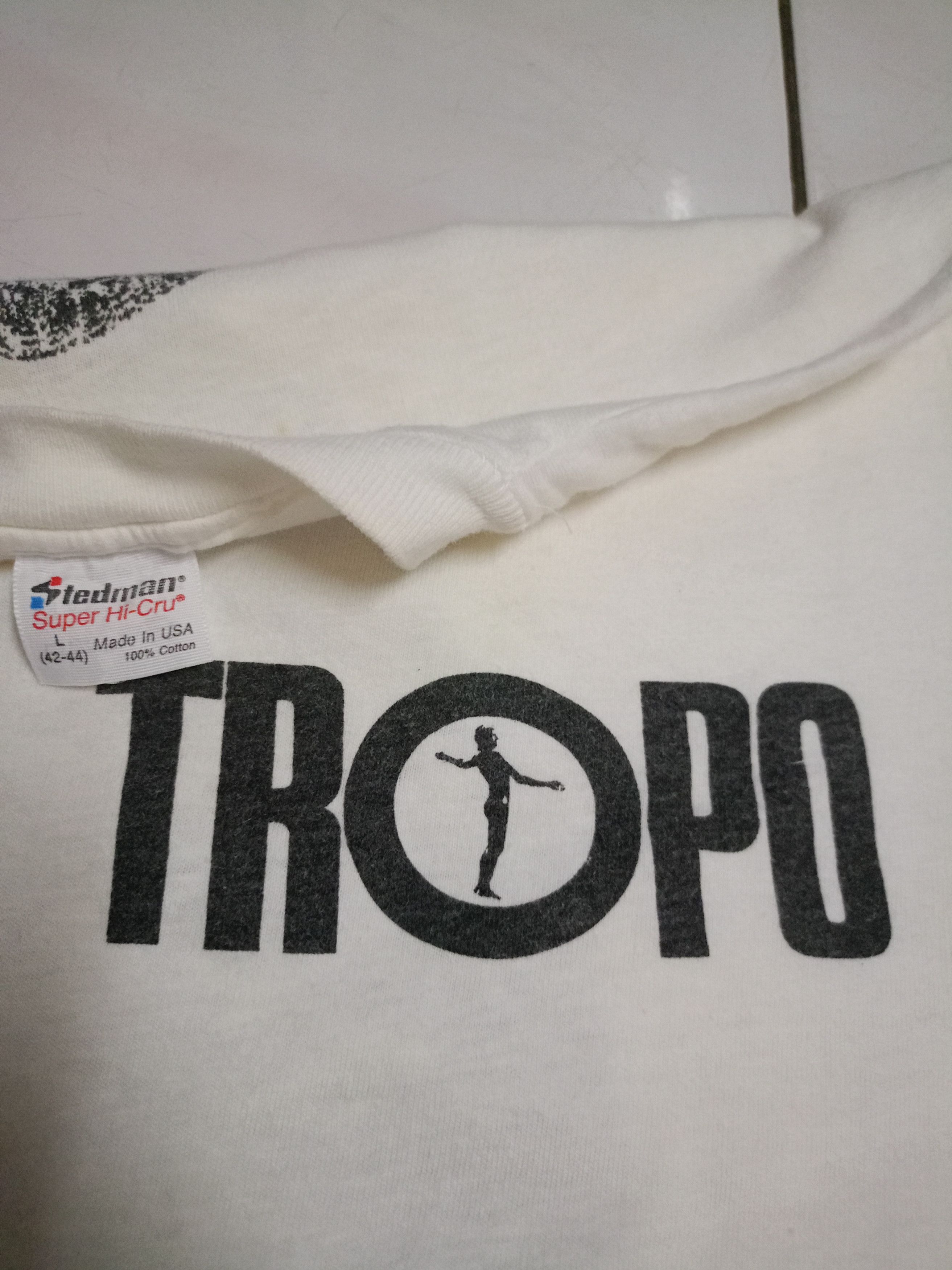 Vintage Vintage rare tropo madness surfing Hawaii t shirt Size US L / EU 52-54 / 3 - 4 Thumbnail