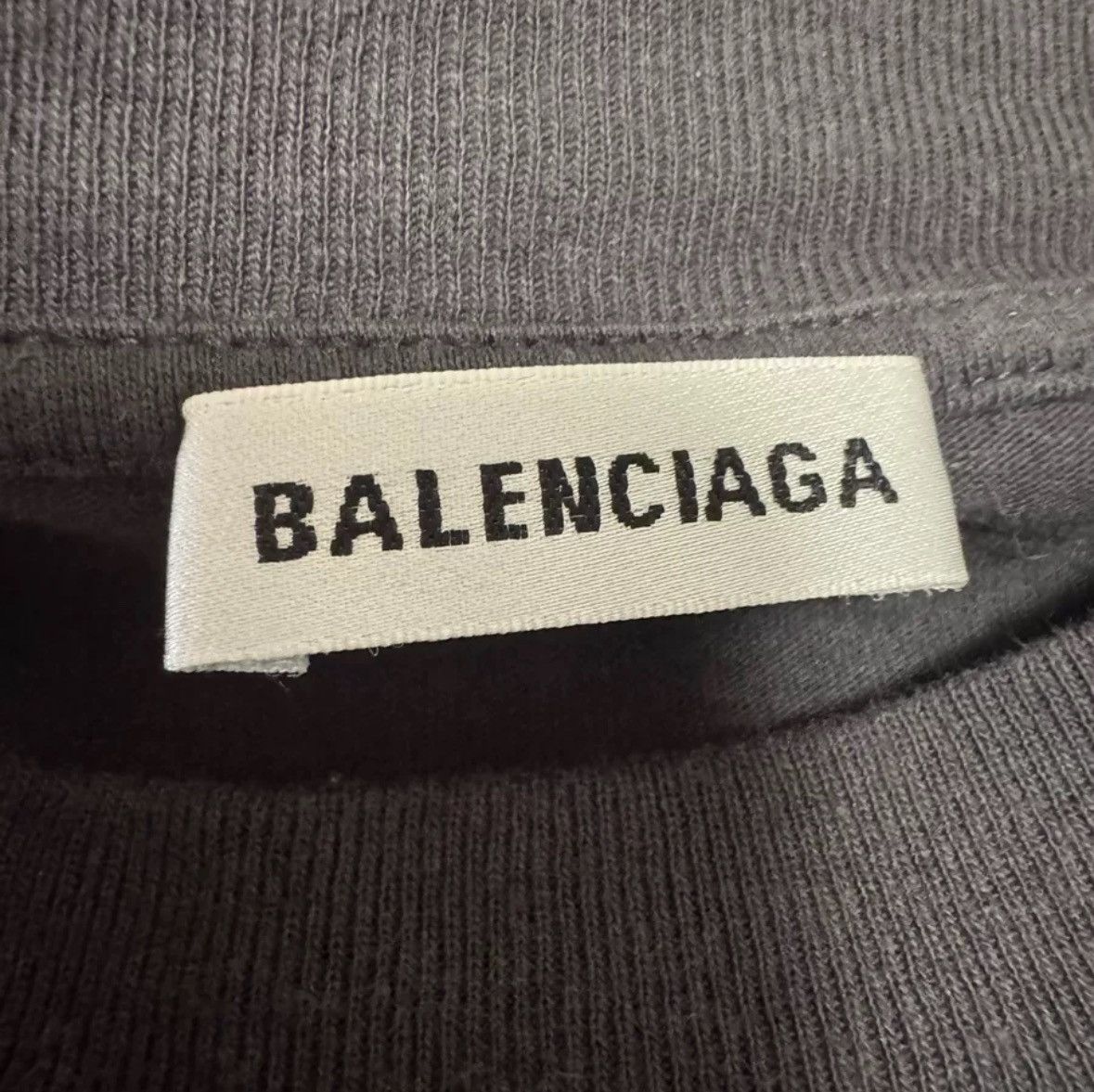 Balenciaga BALENCIAGA FW18 Printed Logo Long Sleeve T-shirt Size US M / EU 48-50 / 2 - 4 Thumbnail