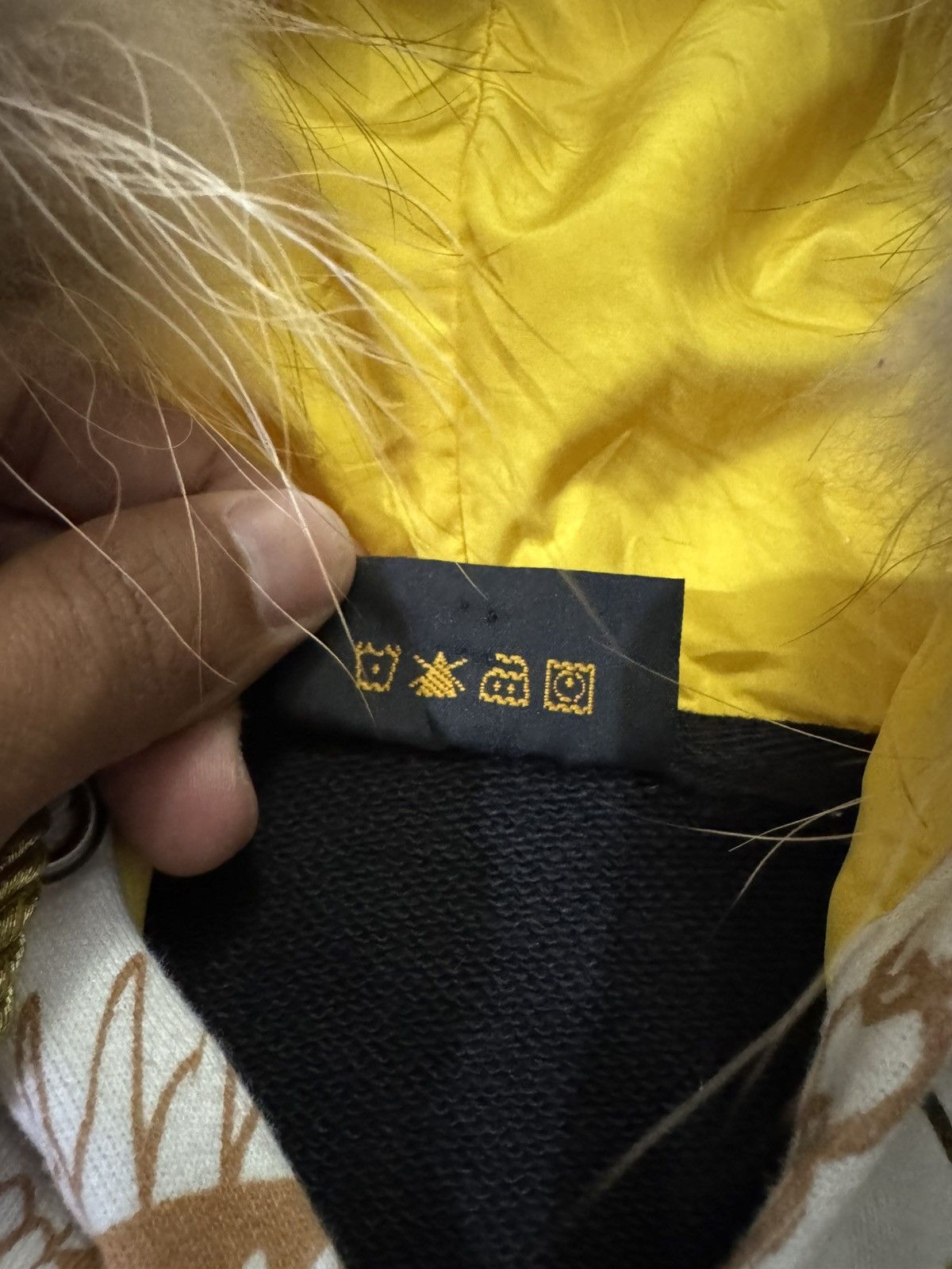 Japanese Brand CHRISTIAN AUDIGIER CROWN & CHAIN MOTIF WITH FUR HOODIE Size US L / EU 52-54 / 3 - 7 Thumbnail