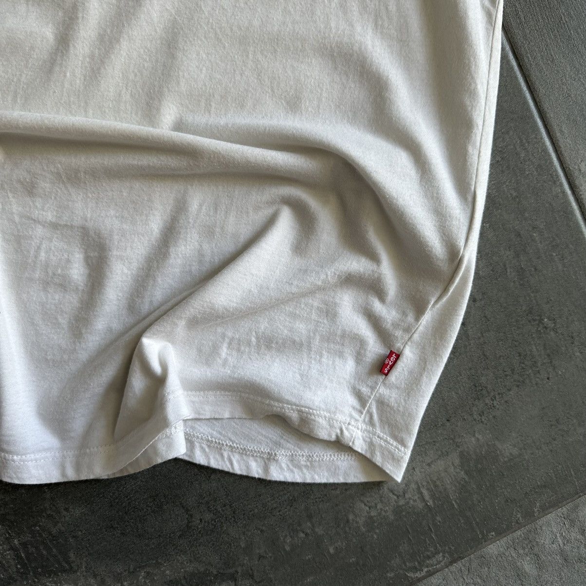 Levi's × Vintage Vintage Levi’s Tank Top Sleeveless Y2K Centre Logo 00s Size M / US 6-8 / IT 42-44 - 6 Thumbnail