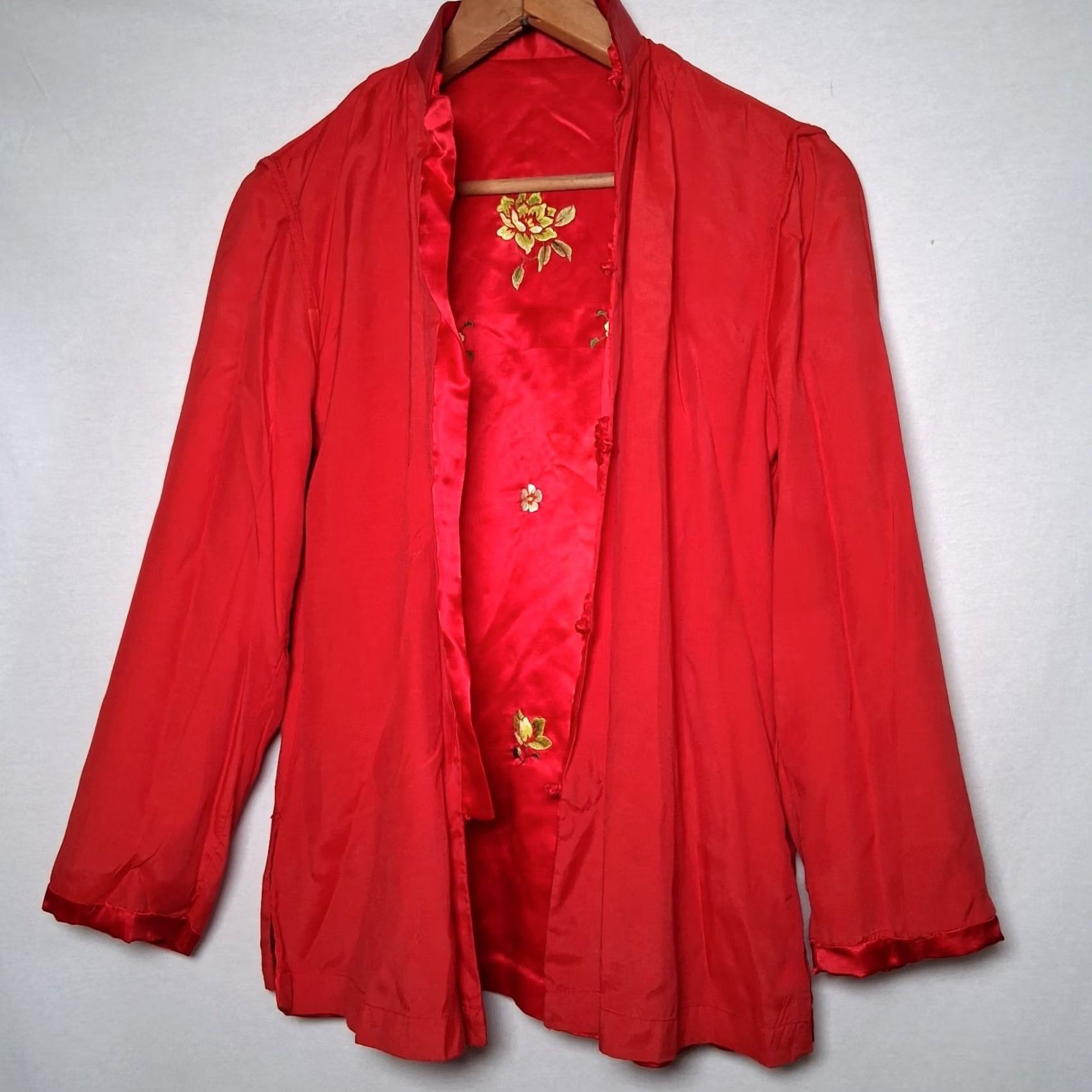 Vintage Asian Silk Jacket Women 34 Red Floral Embroidered Lined Traditional Ethnic READ Size XXS / US 00 / IT 34 - 4 Thumbnail