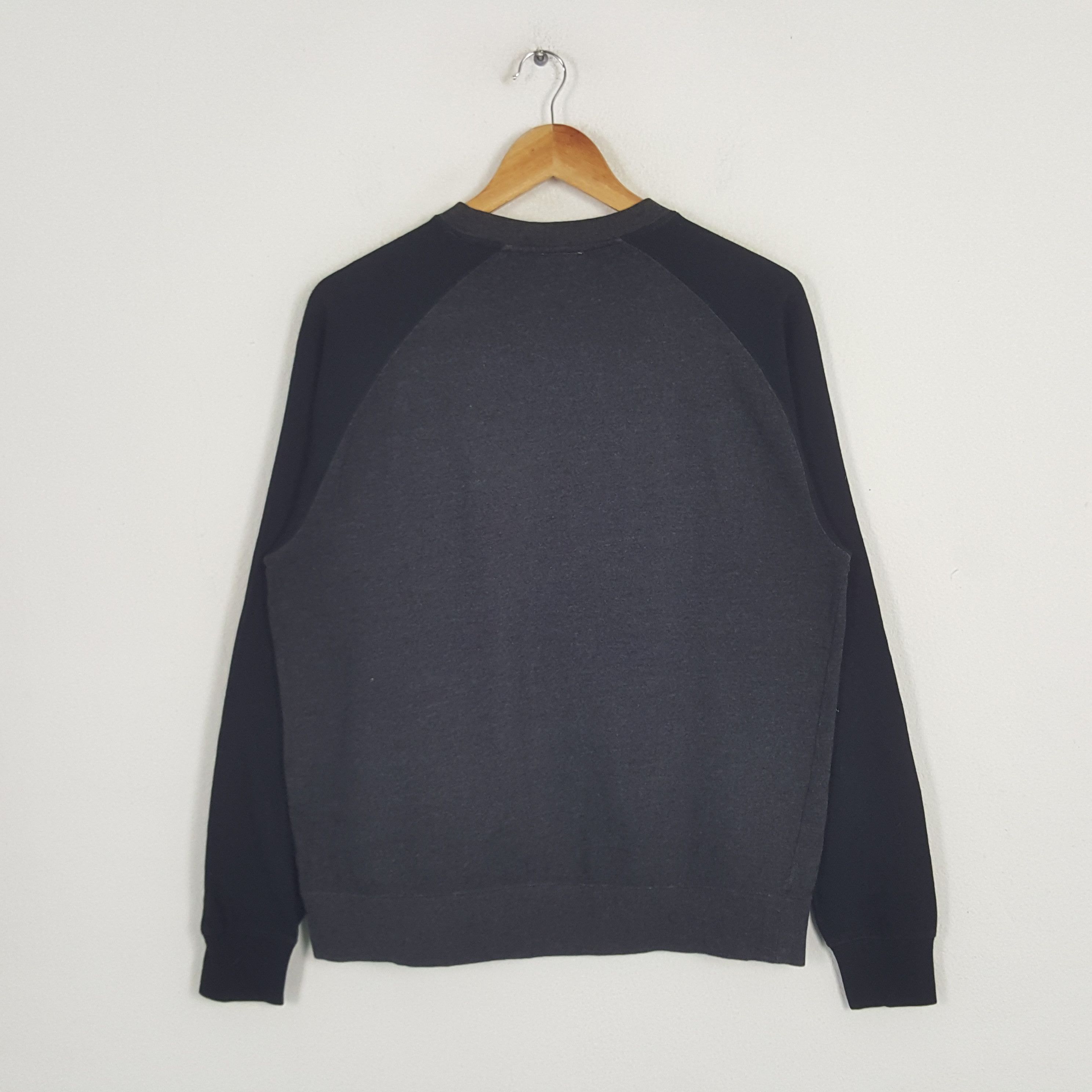 Vintage Vintage RHS Ridgewood High School Sweatshirt C247N18 Size US M / EU 48-50 / 2 - 3 Thumbnail