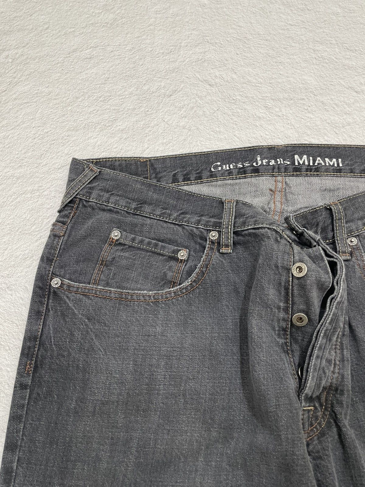 Japanese Brand 2000s Guess Baggy Jeans Washed Y2K Japan Style Size US 36 / EU 52 - 3 Thumbnail