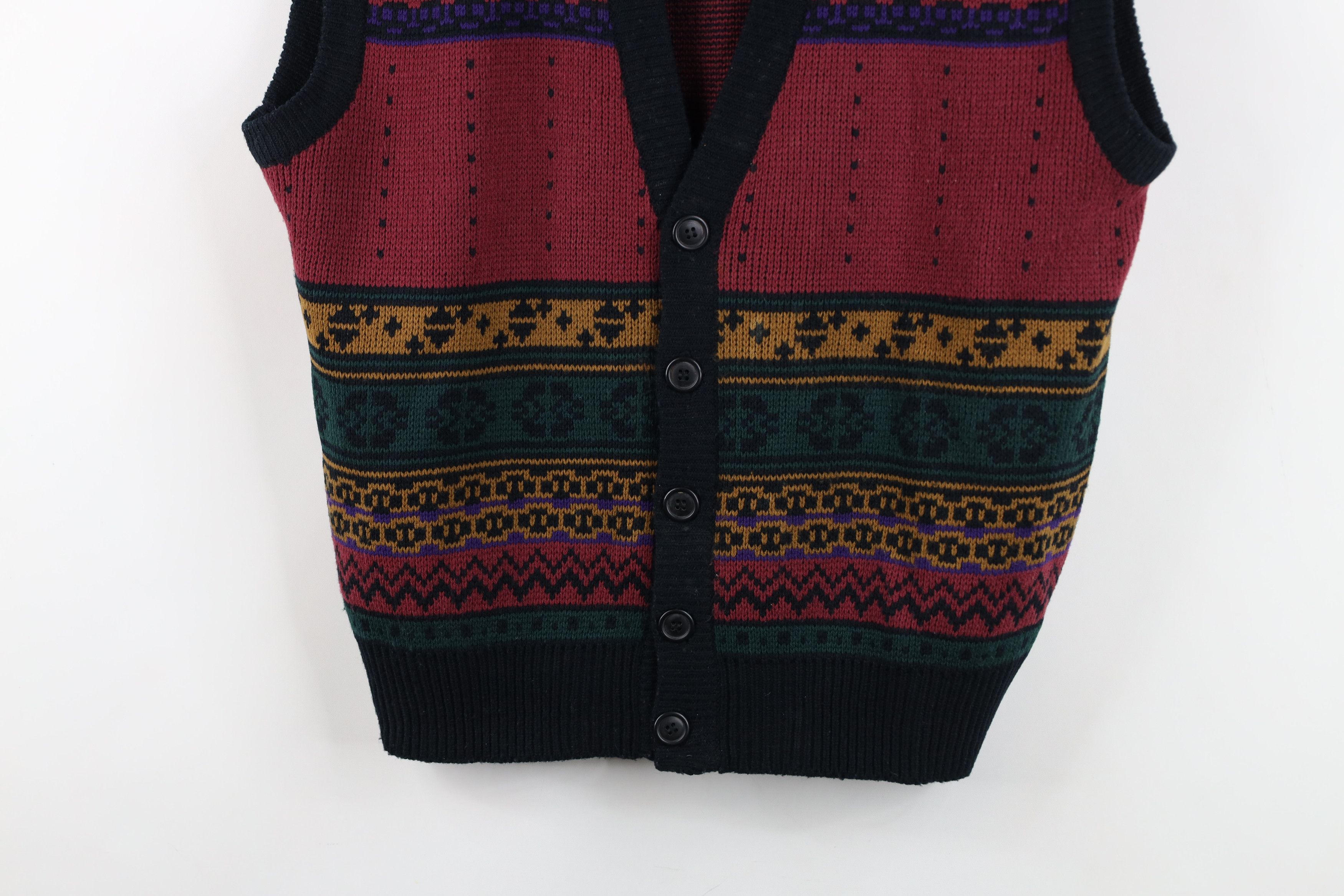 Vintage Vintage 90s Streetwear Fair Isle Knit Cardigan Sweater Vest Size US M / EU 48-50 / 2 - 3 Thumbnail