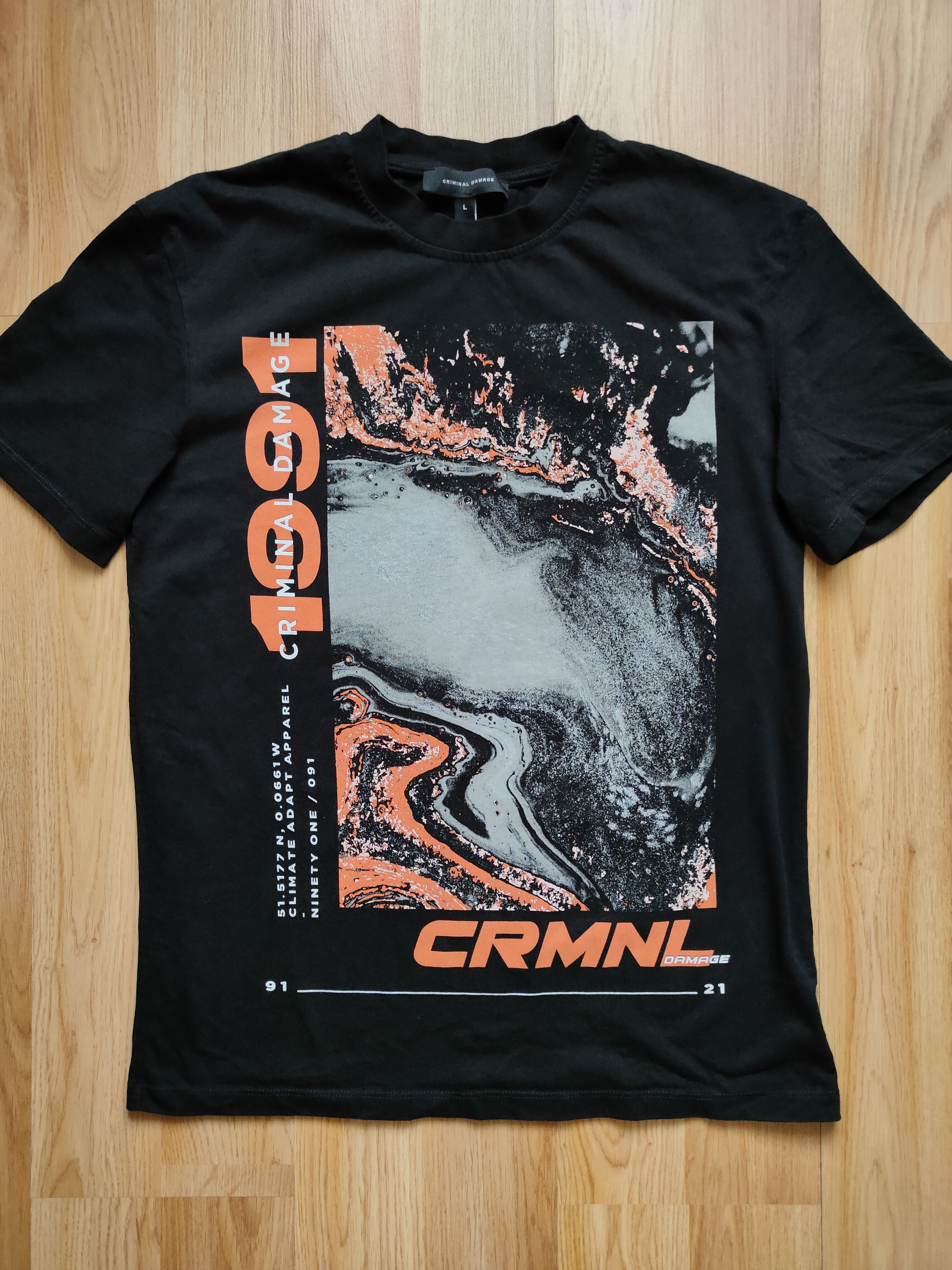 Criminal Damage Criminal Damage T-shirt M-L T shirt criminal damage Size US M / EU 48-50 / 2 - 3 Thumbnail