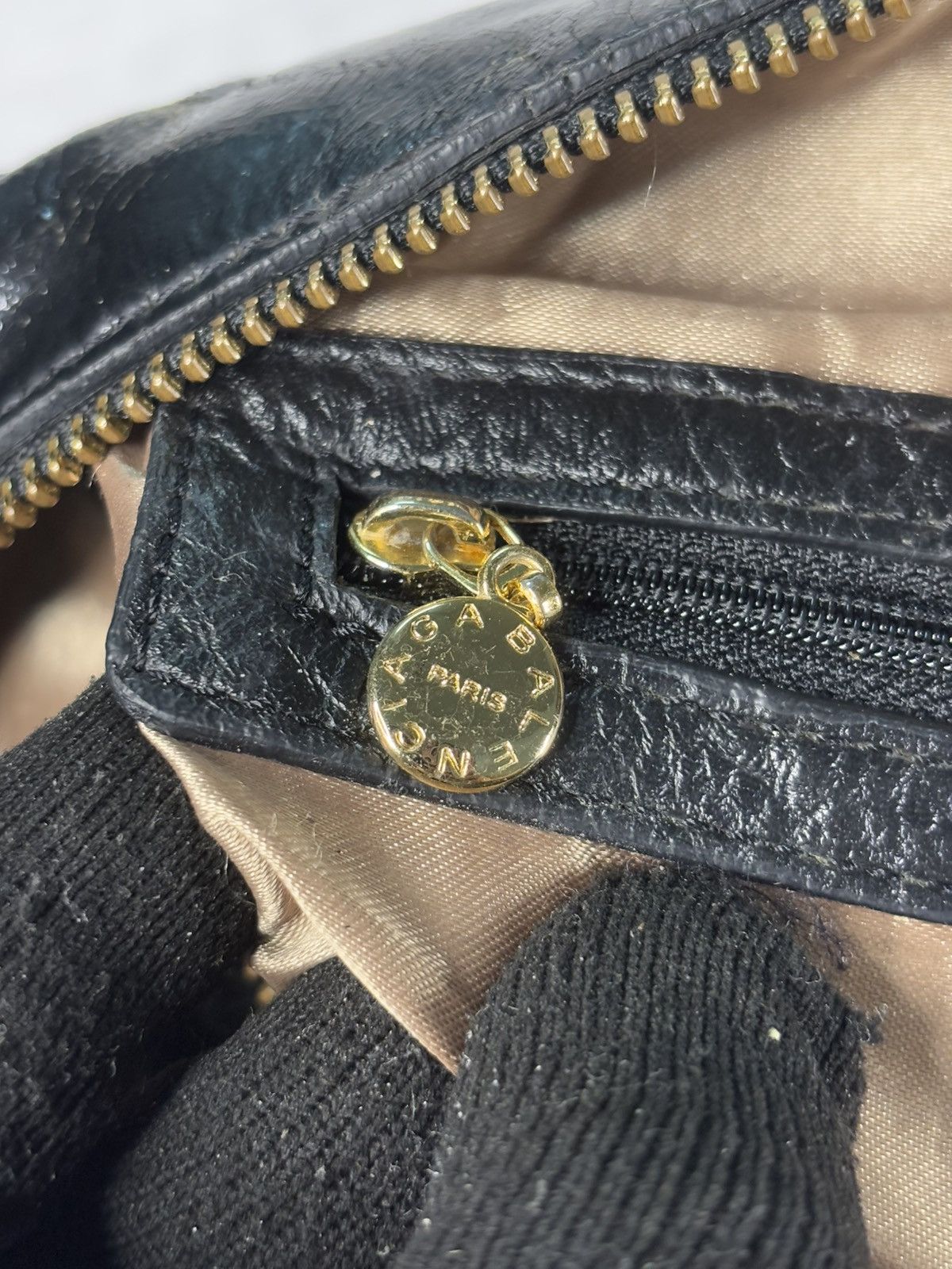 Balenciaga FINAL DROP (over used) Balenciaga Tote Zipper Bag Leather Size ONE SIZE - 10 Thumbnail