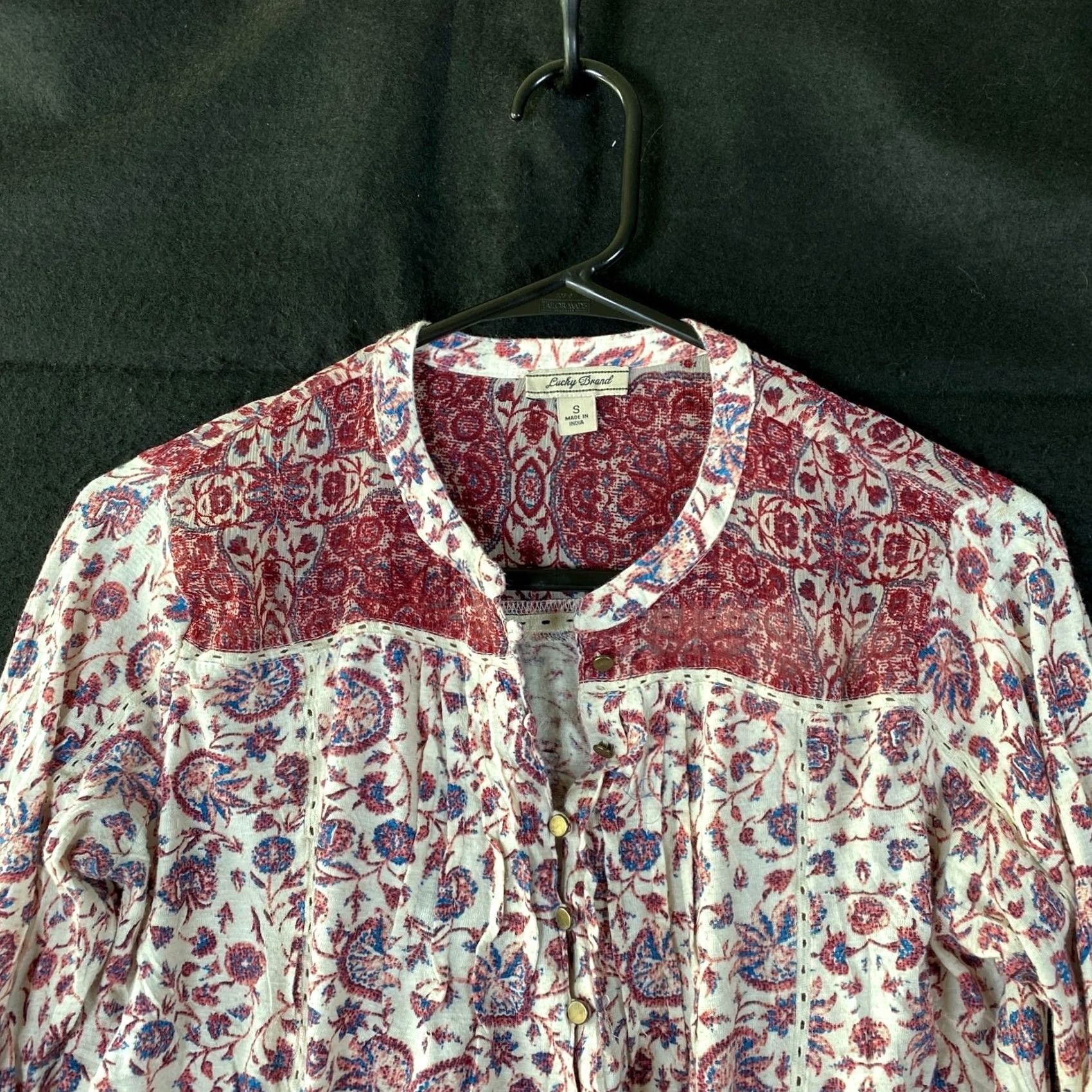 Lucky Brand Lucky Brand Blouse Red Multi Floral V-Neck Long Sleeve Sheer Small Womens Size S / US 4 / IT 40 - 2 Thumbnail