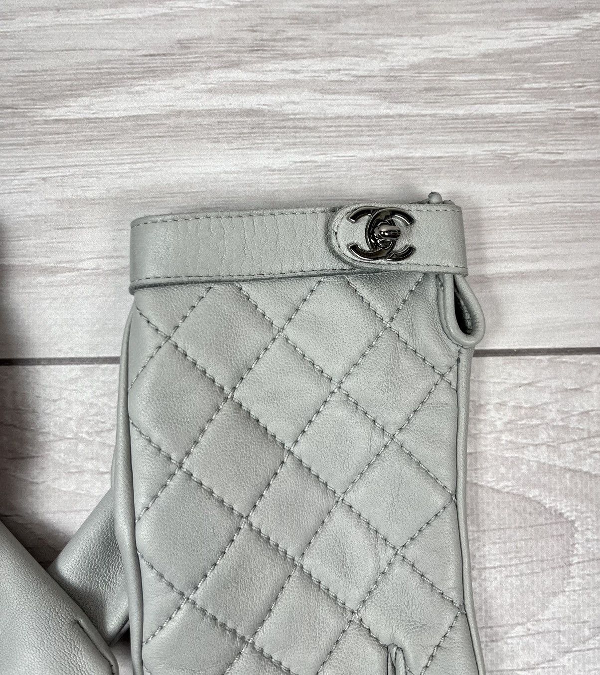 Chanel Chanel Luxury Grey Leather Lambskin Silk Lining Logo Gloves Size ONE SIZE - 7 Thumbnail