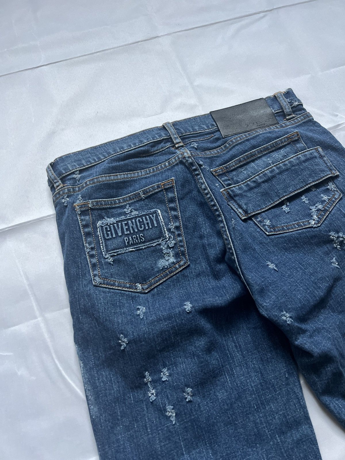 Givenchy Givenchy Distressed Rico Slim Jean Denim Size US 28 / EU 44 - 4 Thumbnail