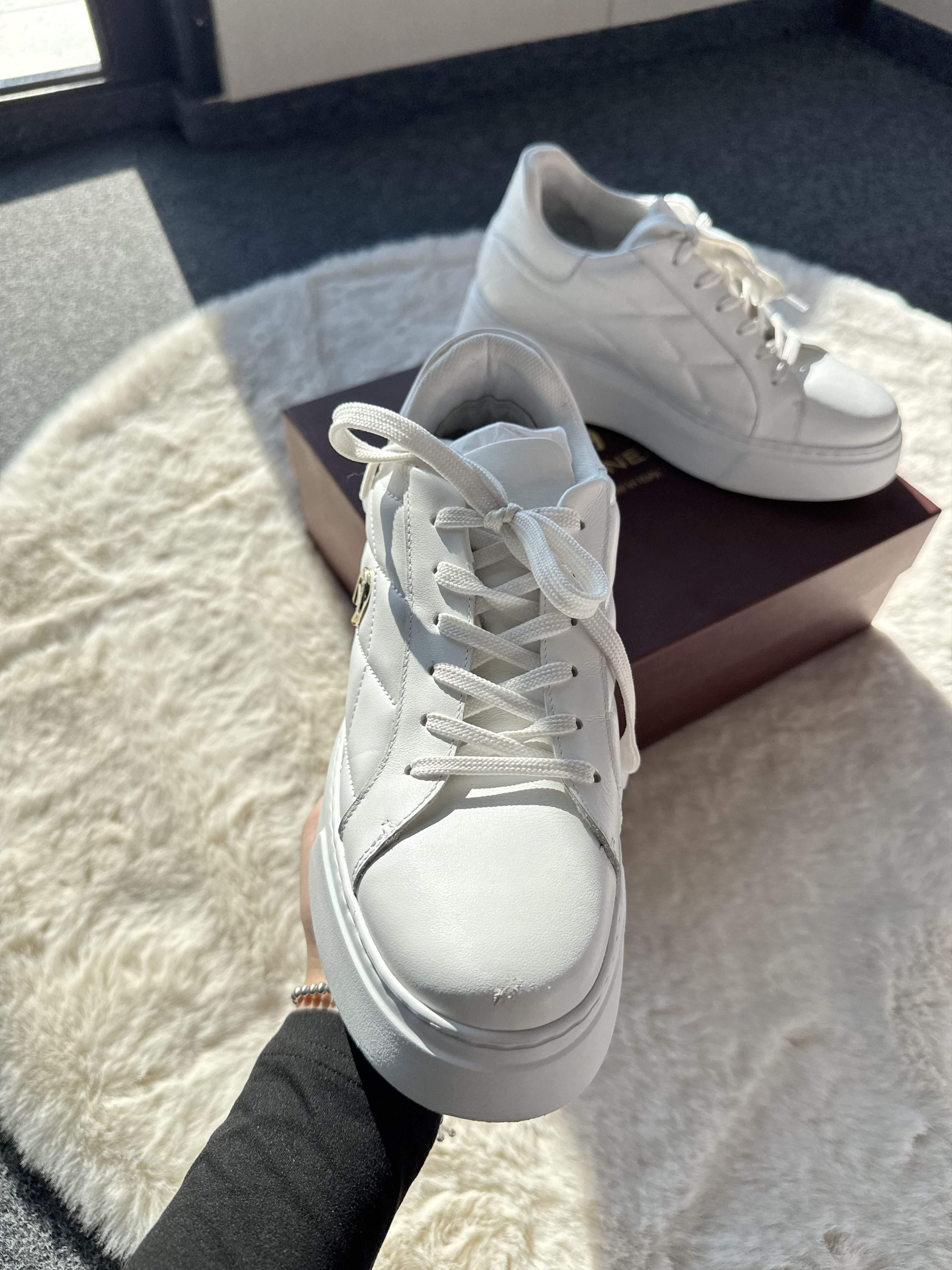 Aigner Aiger Elaine 13 Women's Low Sneakers White 39 Size US 9 / IT 39 - 5 Thumbnail