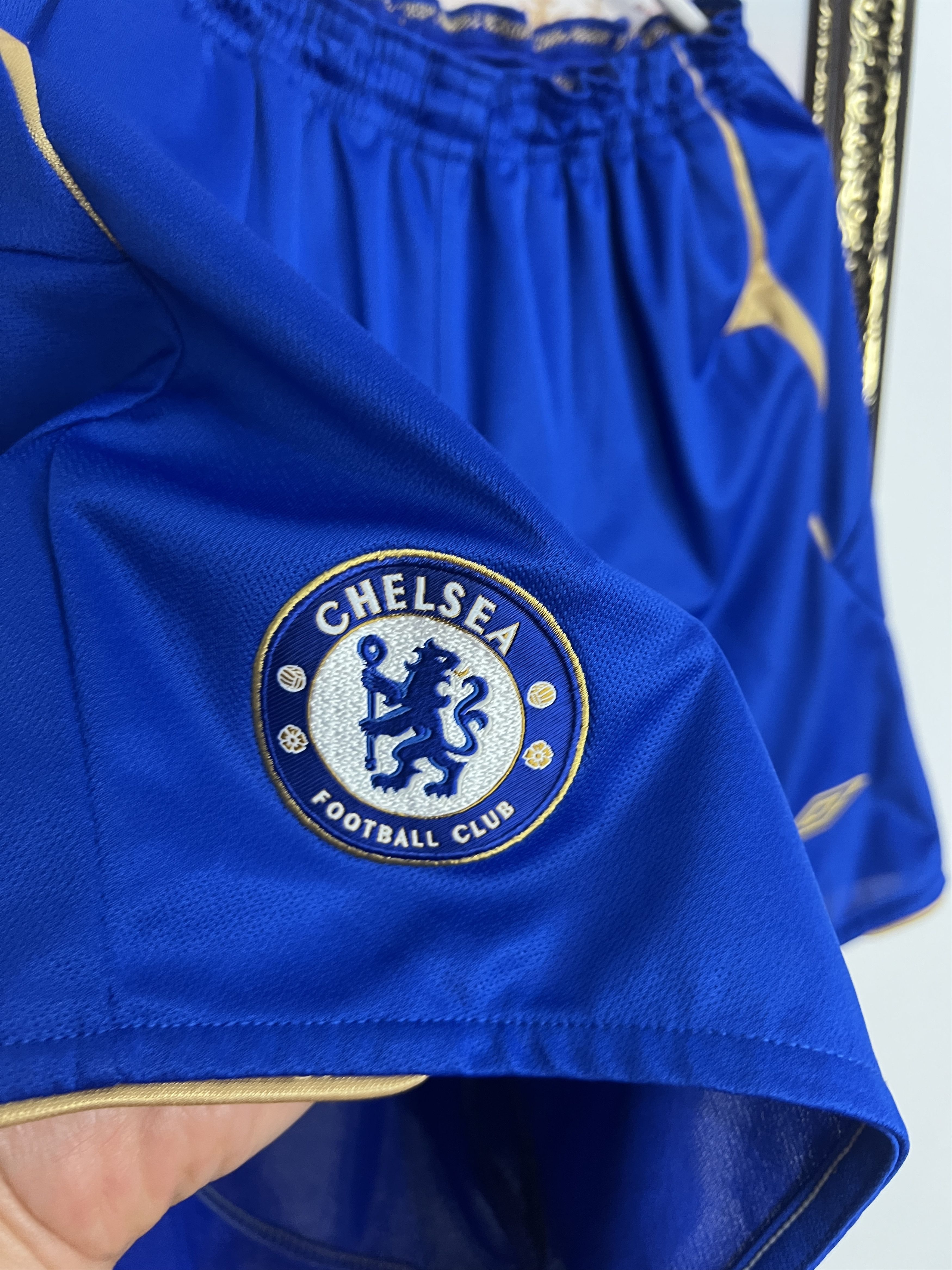 Umbro Vintage Umbro 2005 Chelsea Football Shorts Soccer Athletic Size US 34 / EU 50 - 4 Thumbnail