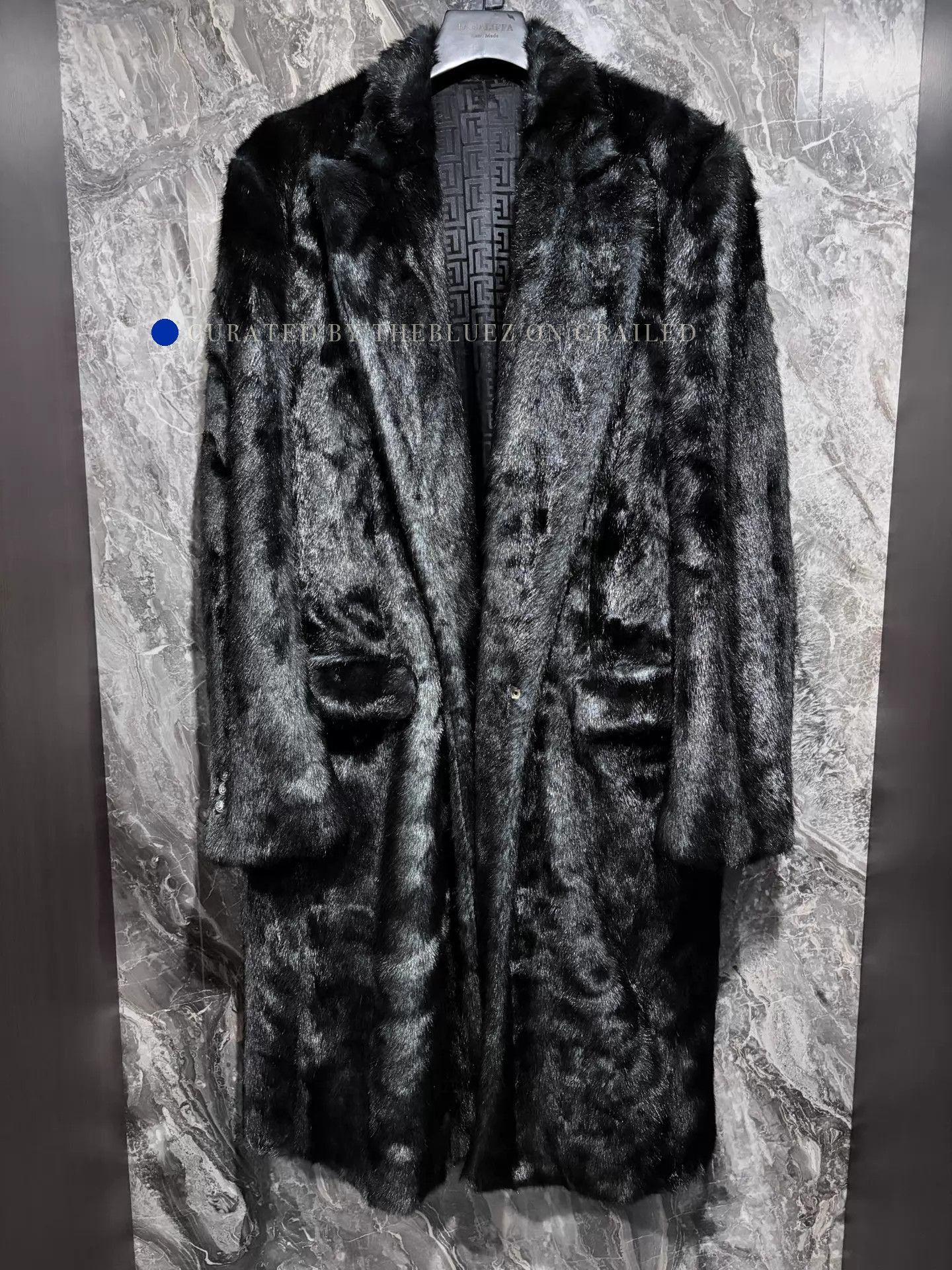 Balmain Luxurious Black Fur Coat in Size XL Size US XL / EU 56 / 4 - 1 Thumbnail