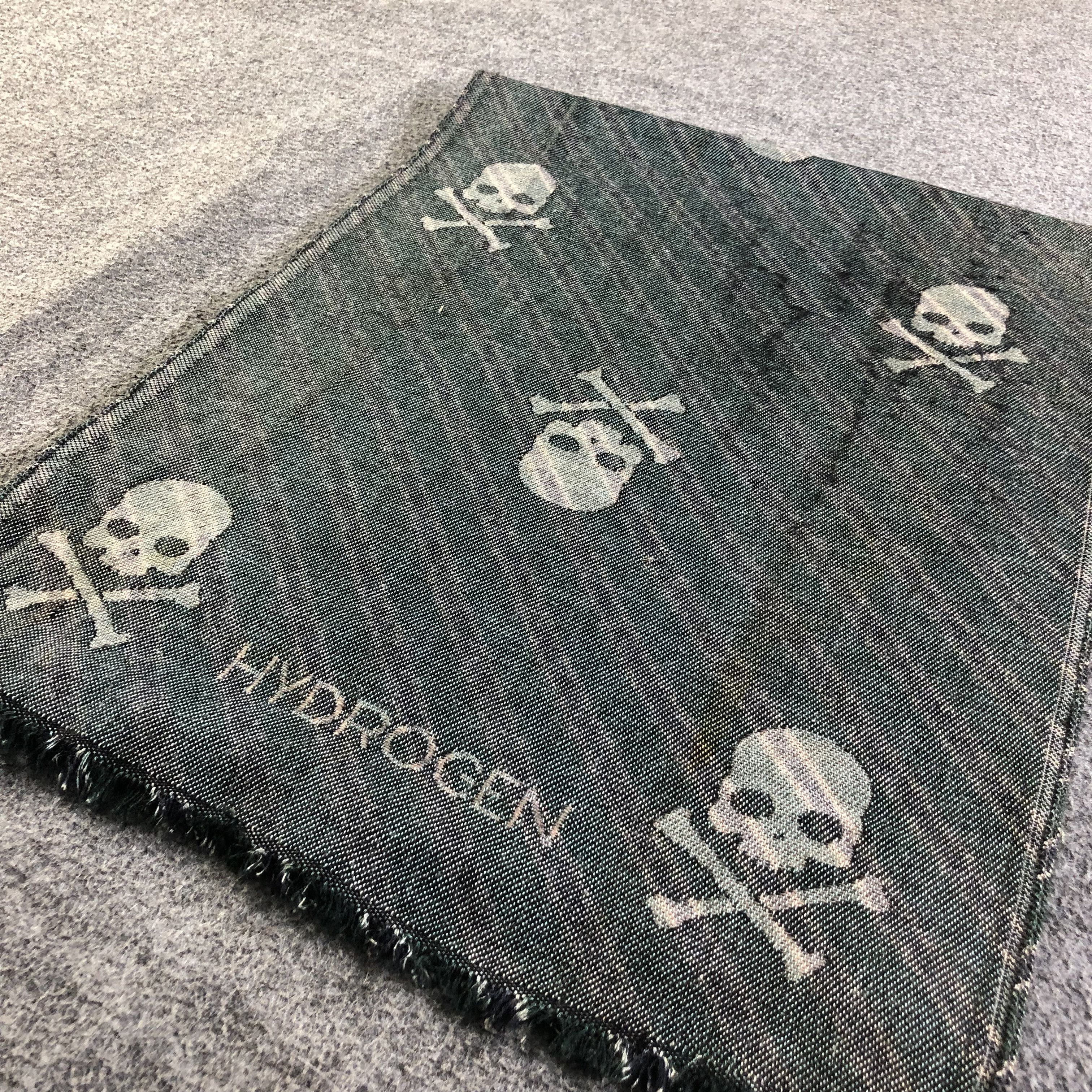 HYDROGEN Hydrogen Italy Skulls Wool Scarf Muffler V1943 Size ONE SIZE - 3 Thumbnail