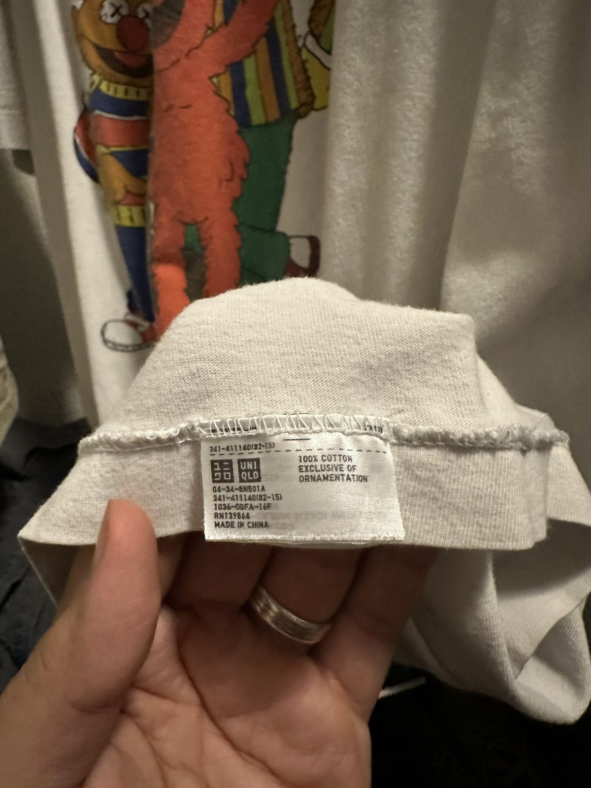 Kaws × Uniqlo KAWS SESAME STREET UNIQLO T shirt Size US XL / EU 56 / 4 - 5 Thumbnail