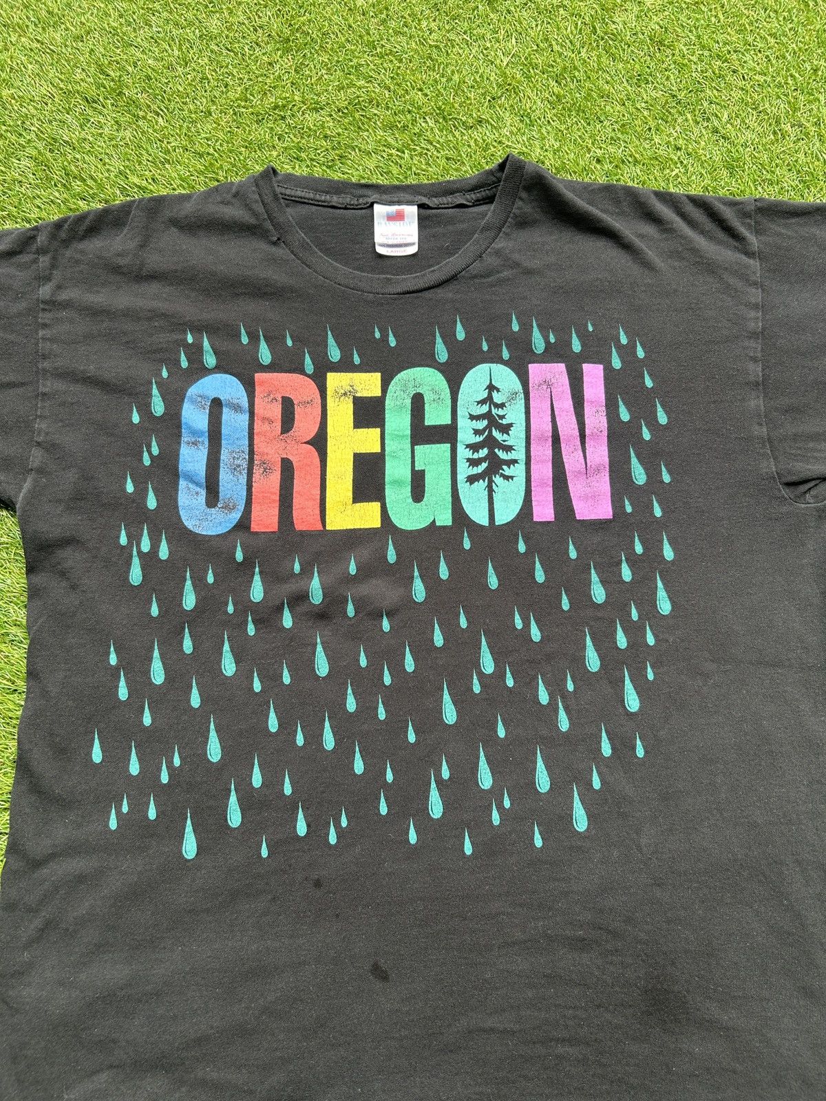 Vintage Vintage 90’s Oregon Rainbow Graphic T-Shirt Size US L / EU 52-54 / 3 - 2 Thumbnail