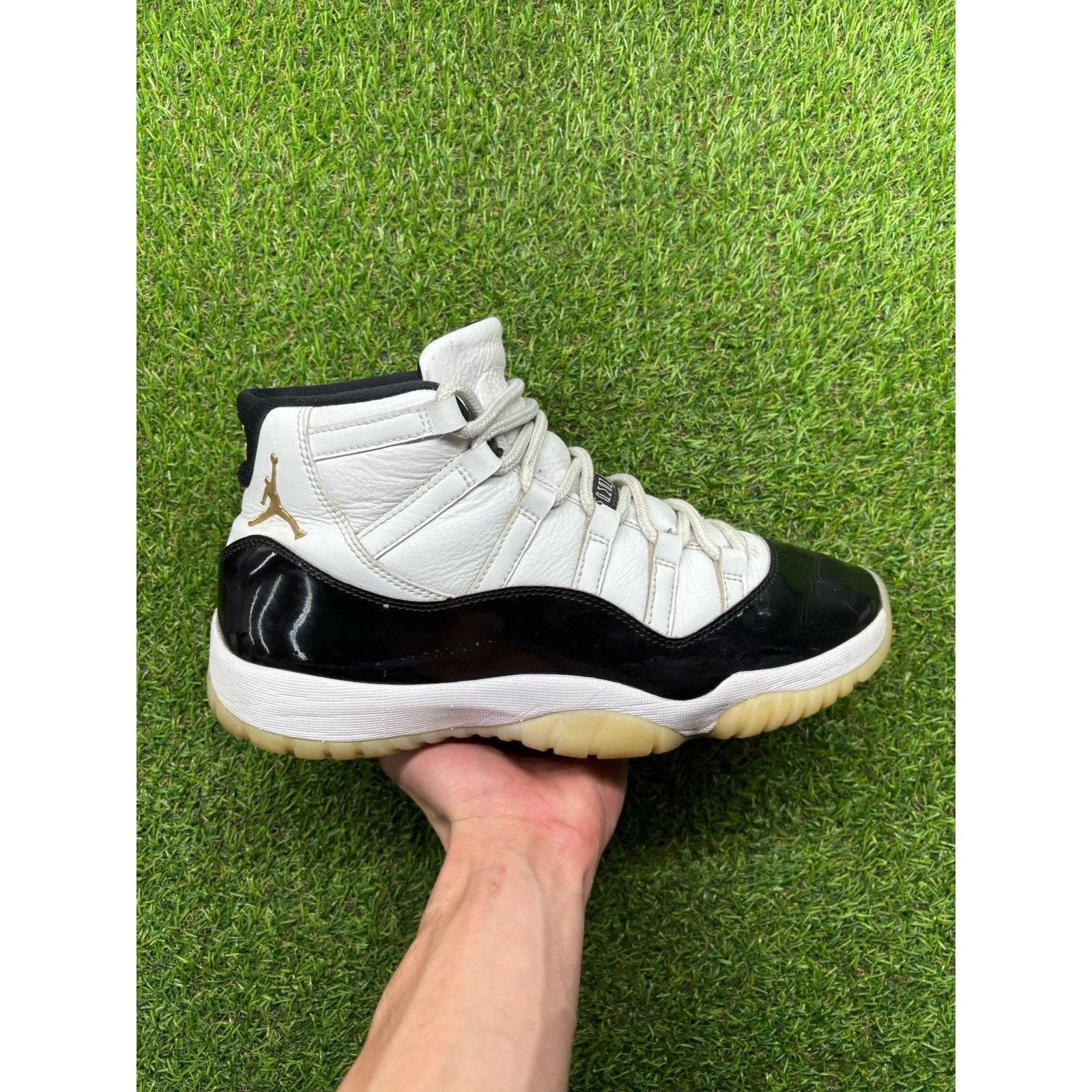 Jordan 11 Retro Mid Gratitude / Defining Moments