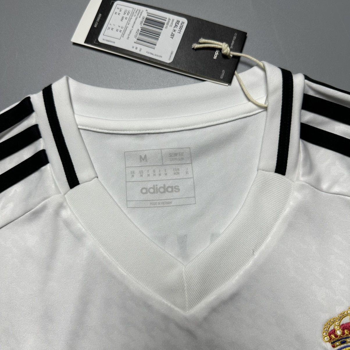 Adidas REAL MADRID ADIDAS 2024/2025 SOCCER HOME JERSEY #8 VALVERDE Size US M / EU 48-50 / 2 - 5 Thumbnail
