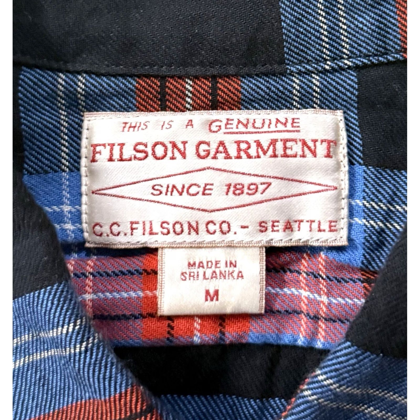 Filson Filson Men’s Alaskan Guide Longsleeve Shirt Medium Cotton Button-Up Shirt Knit Multicolor US Flag Outdoor Western Decades USA Mens Regular Fit Size US M / EU 48-50 / 2 - 6 Thumbnail