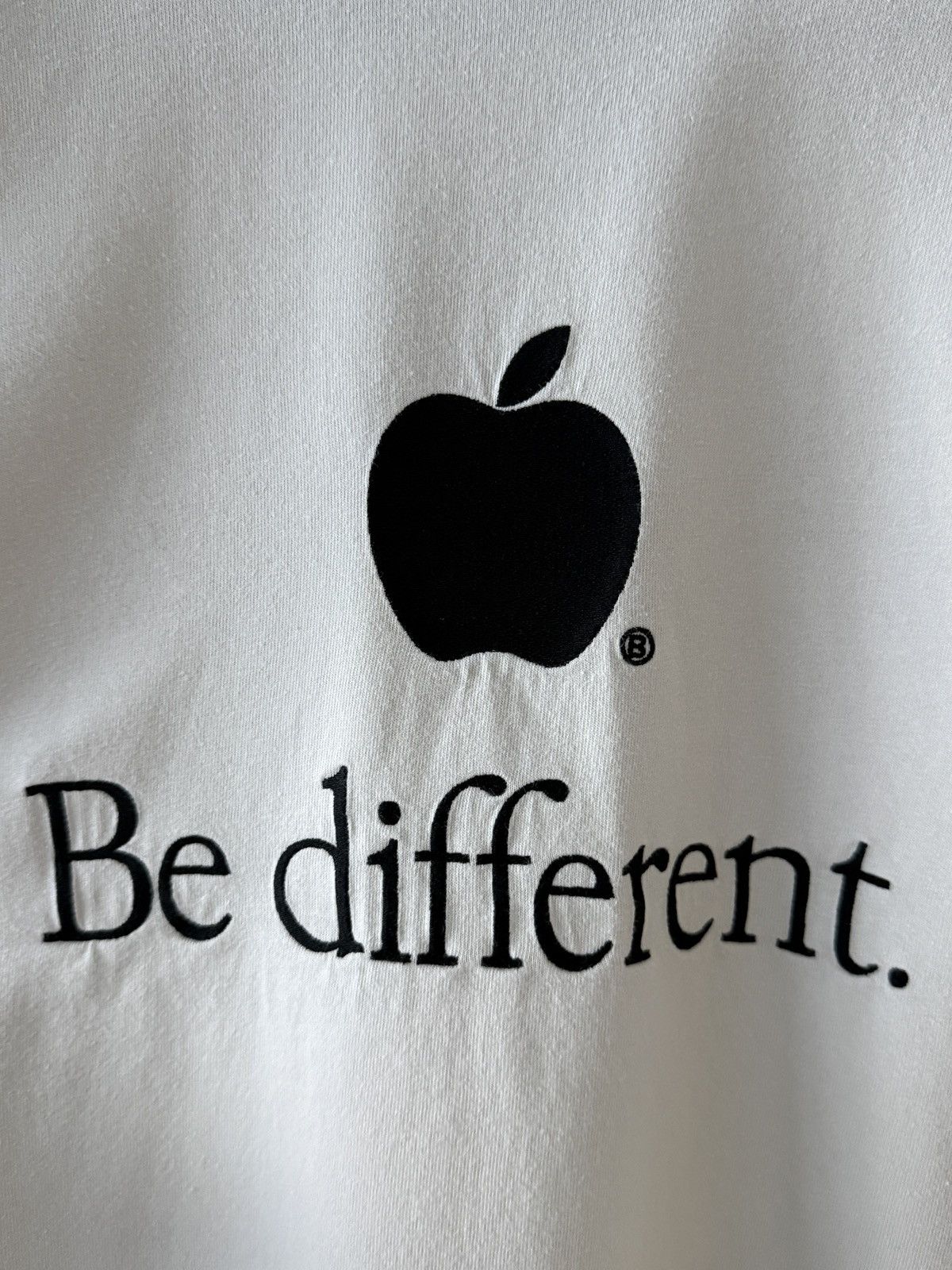 Balenciaga Balenciaga Be Different T-Shirt Size US S / EU 44-46 / 1 - 2 Thumbnail