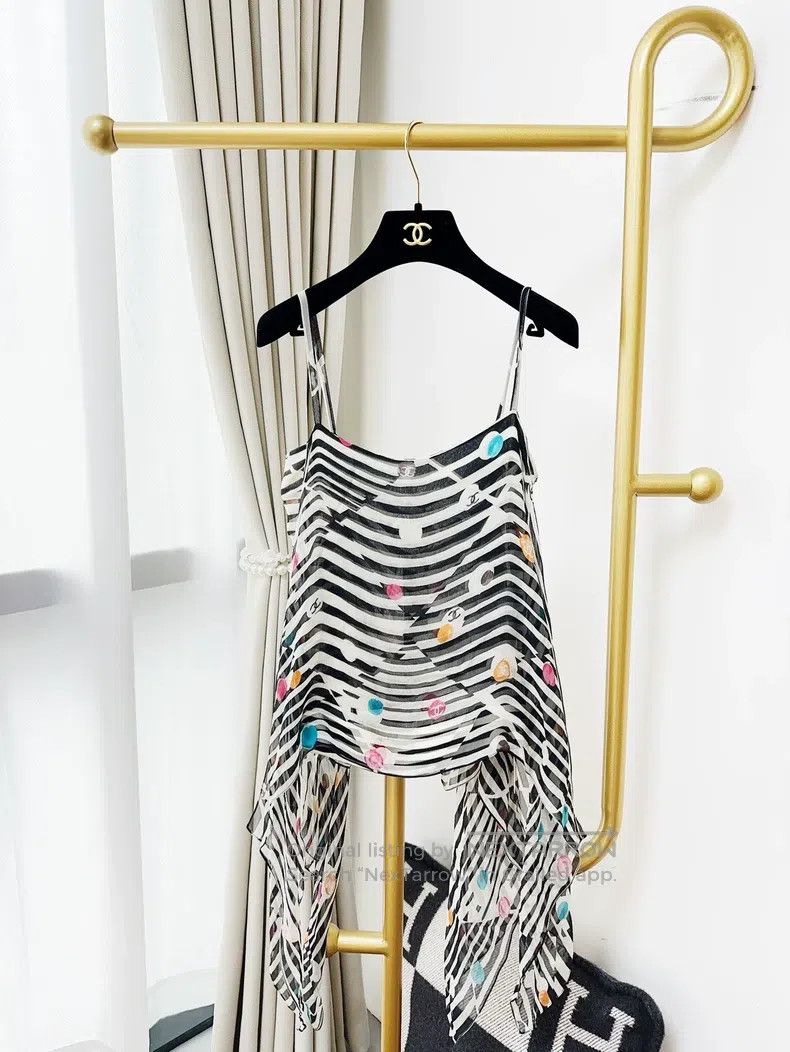 Chanel Chanel 24S Spring and Summer Vacation Series Show Zebra St Size XXS / US 00 / IT 34 - 1 Thumbnail