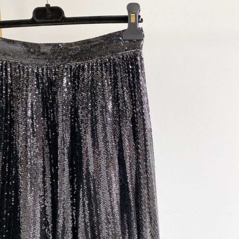 Valentino Valentino Dark sequin skirt Size M / US 6-8 / IT 42-44 - 4 Thumbnail