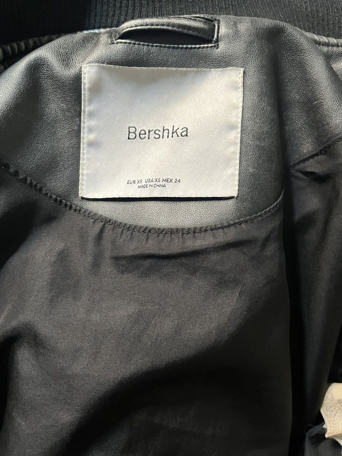 Bershka cropped leather jacket Size XS / US 0-2 / IT 36-38 - 3 Thumbnail