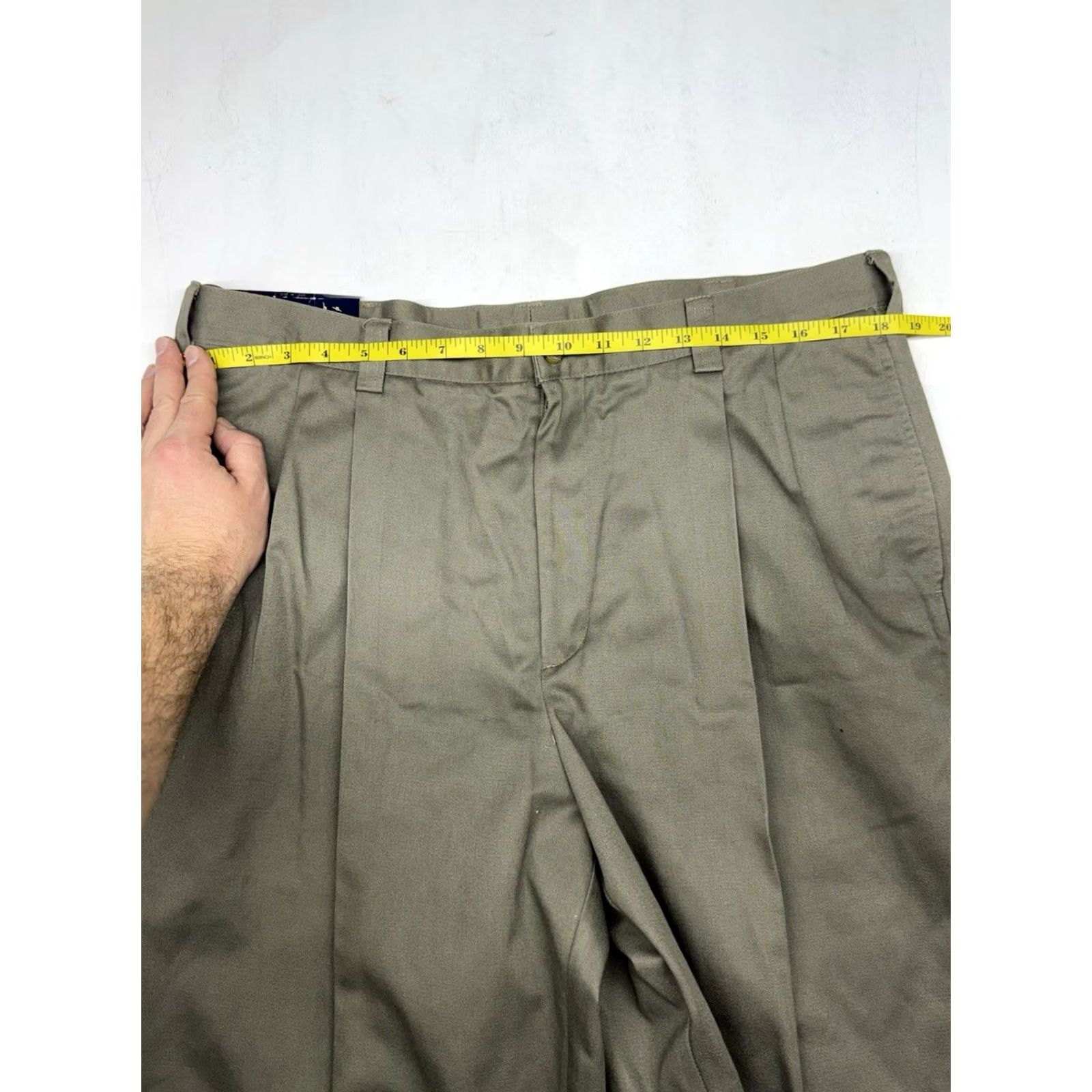Tommy Hilfiger VINTAGE Tommy Hilfiger Traveler Green CHINOS TROUSERS Pleated Turn Up Mens 38x30 NWT Size US 38 / EU 54 - 6 Thumbnail