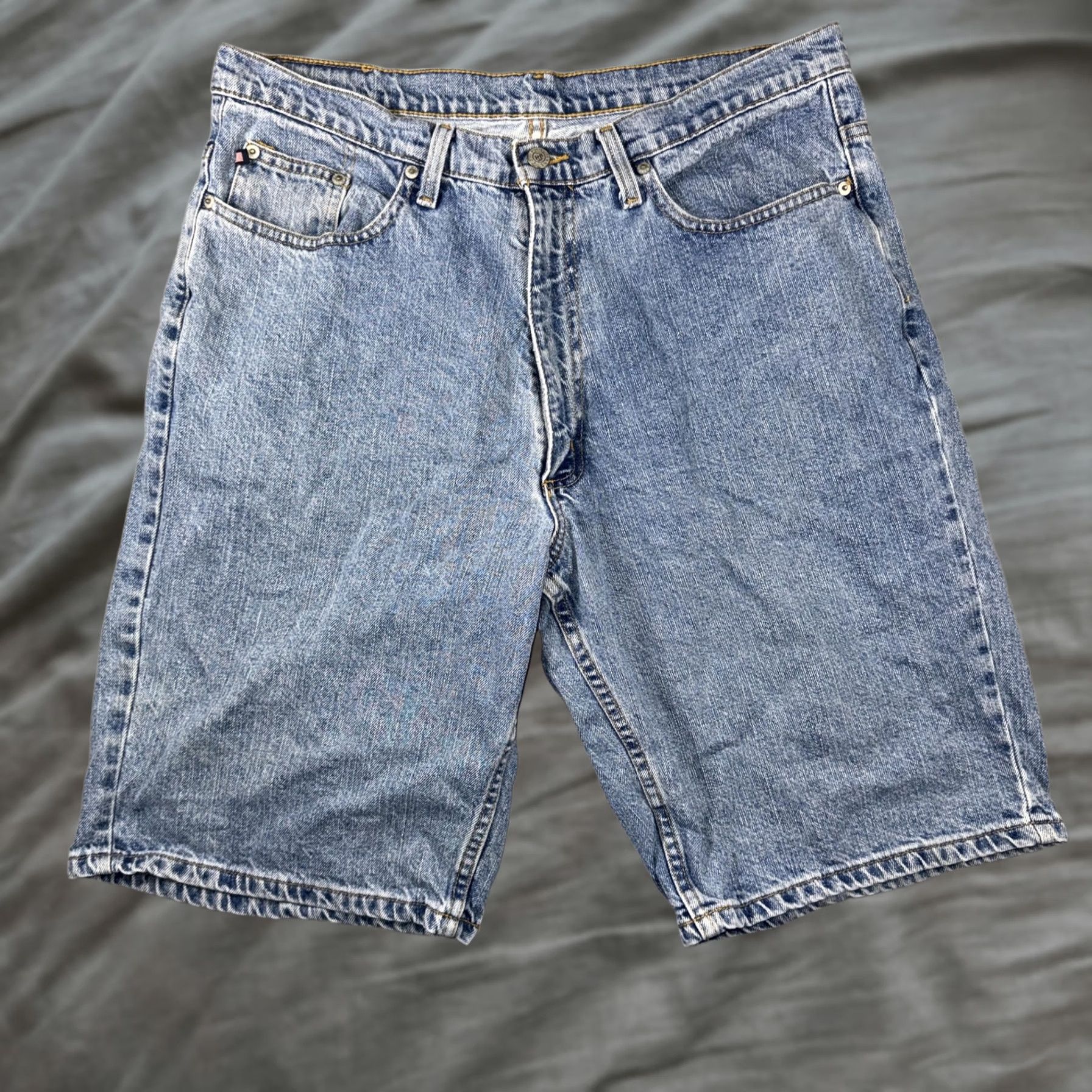 Vintage Polo Jeans Co. Banner Shorts Bermuda Denim Light Wash 33 Mens Classic Five-Pocket 90s Vibe Size US XS / EU 42 / 0 - 1 Thumbnail