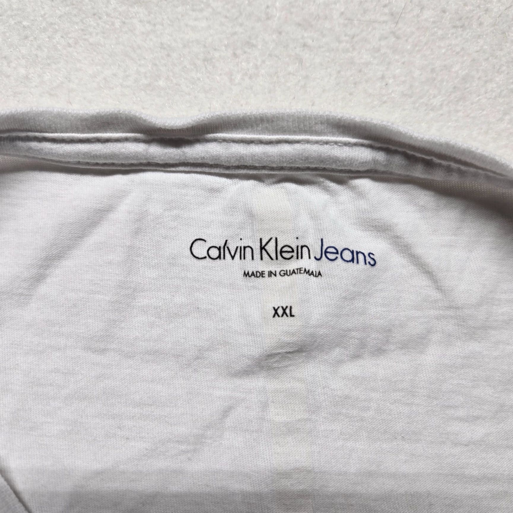 Calvin Klein VINTAGE Calvin Klein Jeans White Logo Short Sleeve T-Shirt Adult 2XL Crew Neck Cotton Modal Women Size XXL / US 16-18 / IT 52-54 - 3 Thumbnail