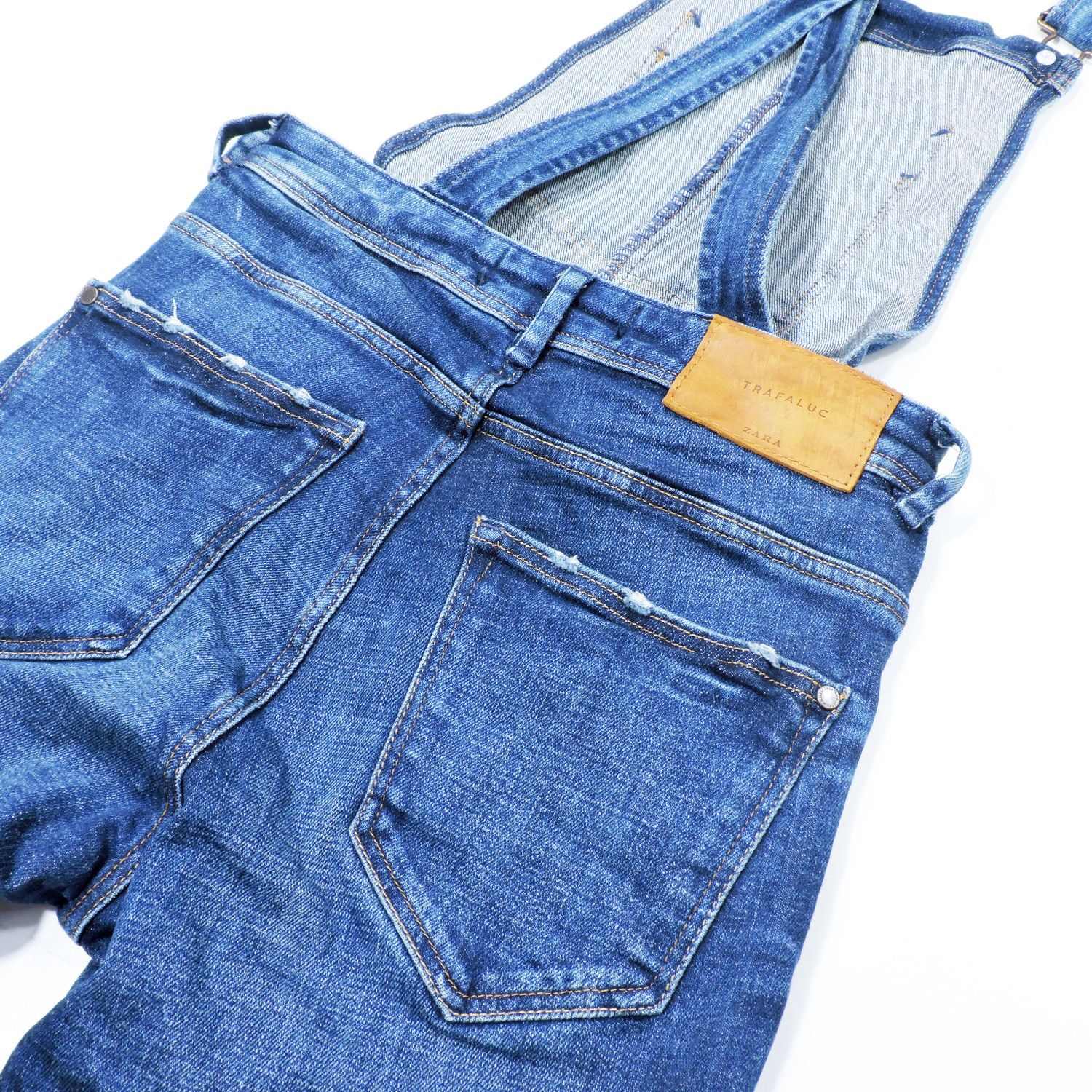 Zara ZARA TRAFALUC COLLECTION BIB OVERALLS DENIM LONG PANTS Size 24" / US 00 / IT 34 - 12 Thumbnail
