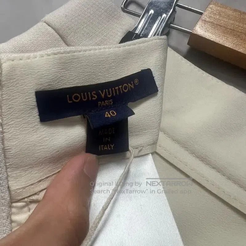 Louis Vuitton Louis Vuitton Cream Wool Midi Skirt . Size 28" / US 6 / IT 42 - 4 Thumbnail