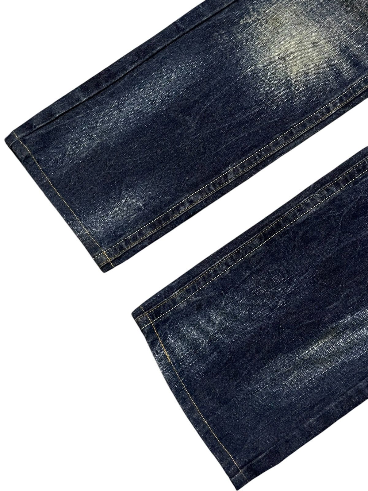 GOSTAR DE FUGA Red Pepper Japan Embellish Feather Wings Gothic Loose Jeans Size US 31 - 5 Thumbnail