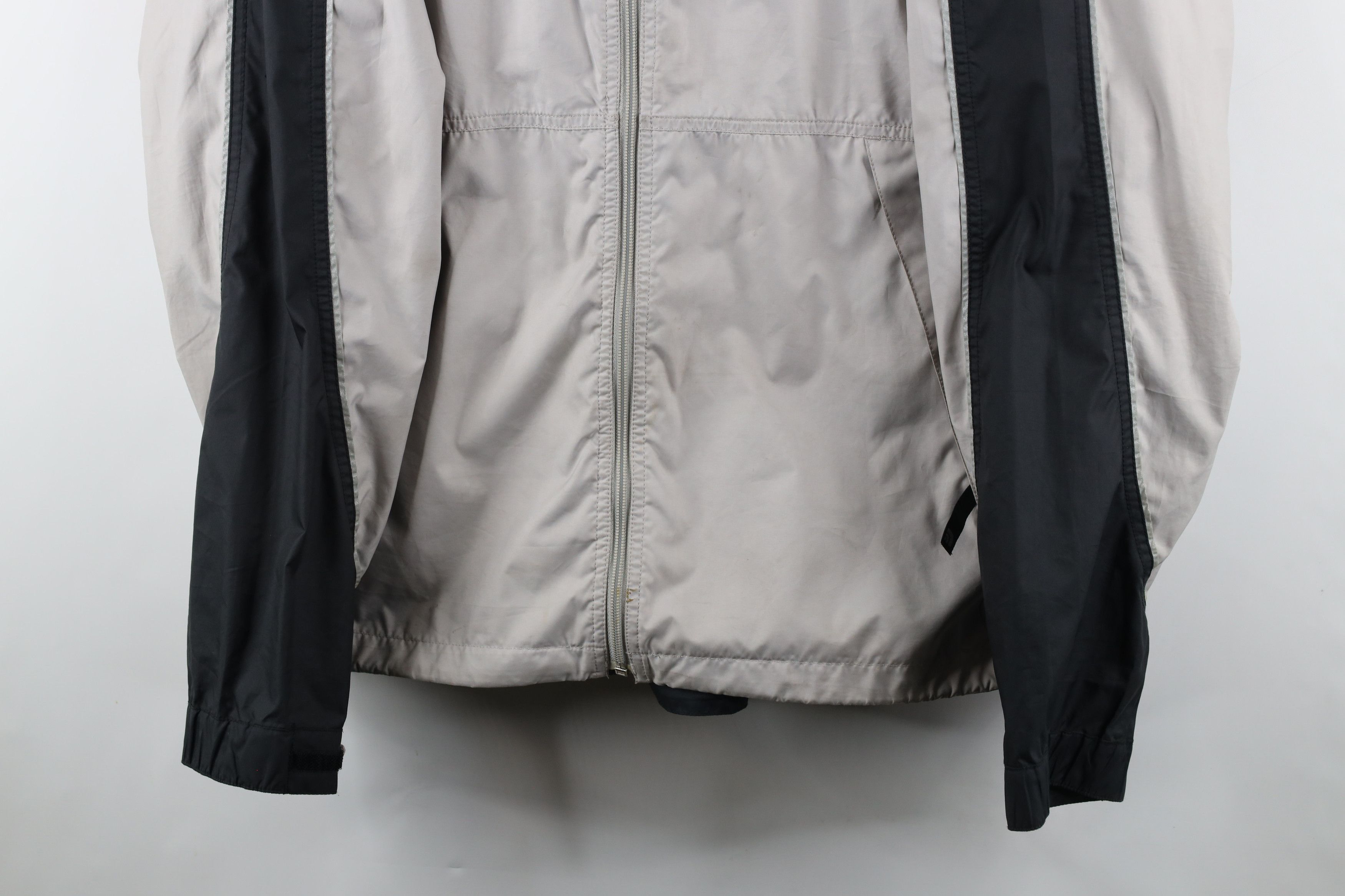 The North Face × Vintage Vintage Y2K The North Face Avalanche Trucks Jacket Gray Size US XL / EU 56 / 4 - 3 Thumbnail