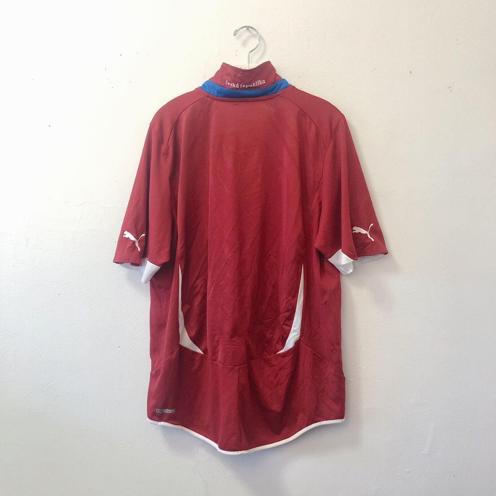 Puma × Vintage 2000s Czech Republic Puma Home Soccer Jersey Red Rare Sz XL Size US XL / EU 56 / 4 - 5 Thumbnail
