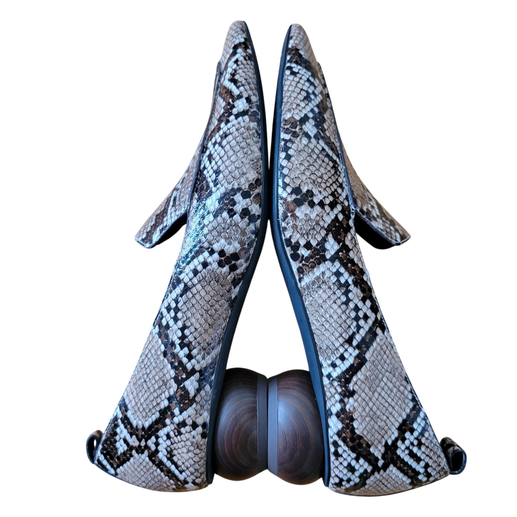 Jeffrey Campbell Jeffrey Campbell 8.5 Snake Print Pointed Toe Loafers Wooden Size US 8.5 / IT 38.5 - 6 Thumbnail